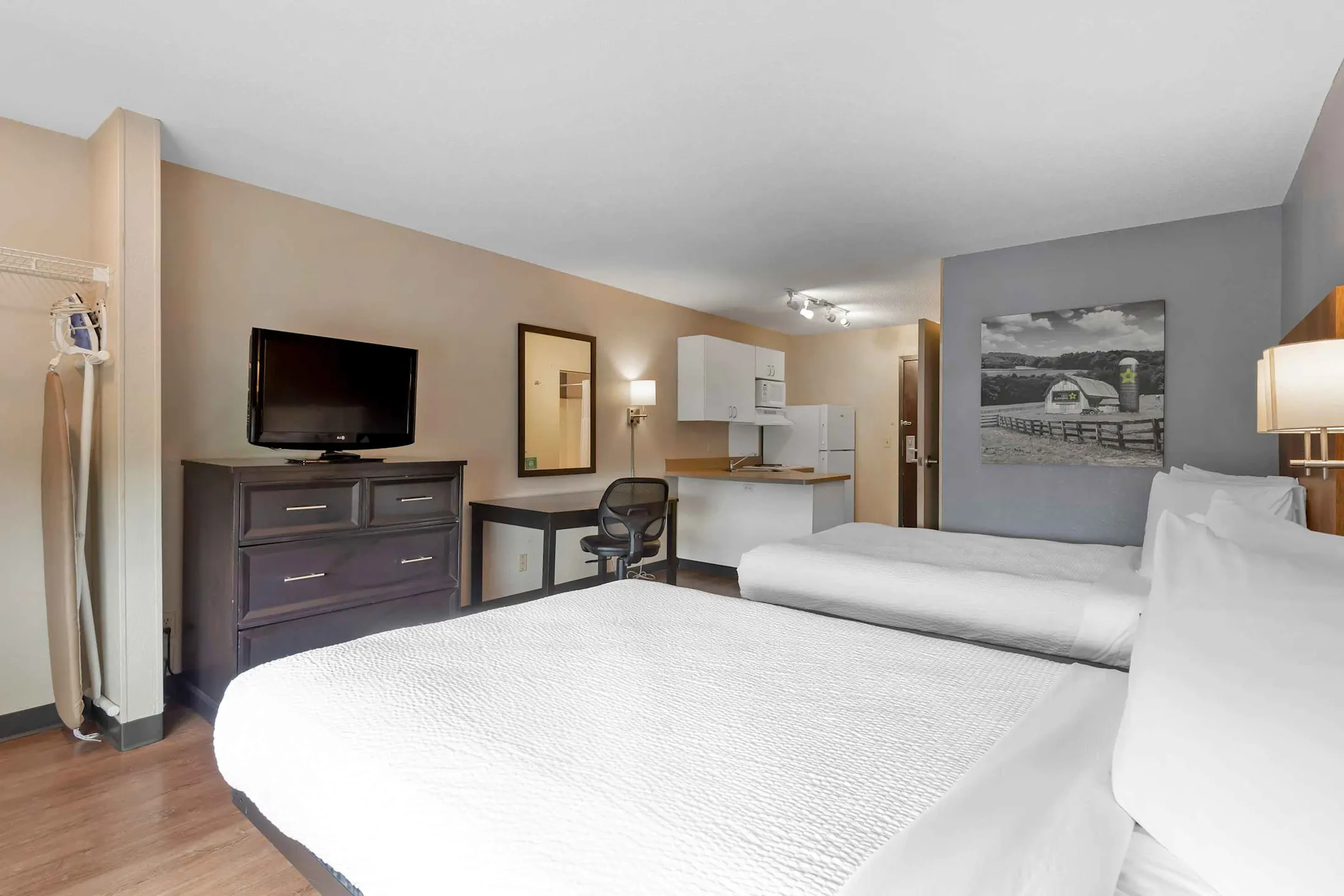 Furnished Studio Charlotte Tyvola Rd. 6035 Tyvola Glen Circle