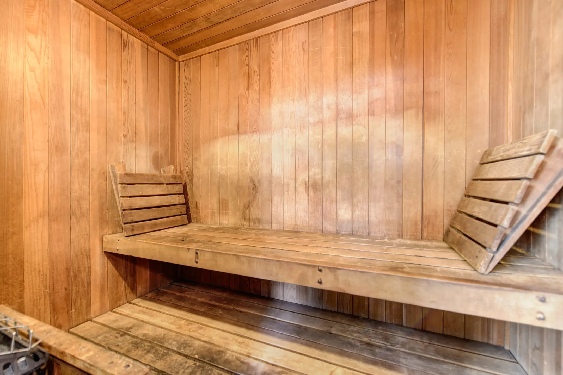 Living Room - The Woods At Toluca Lake - Burbank, CA
