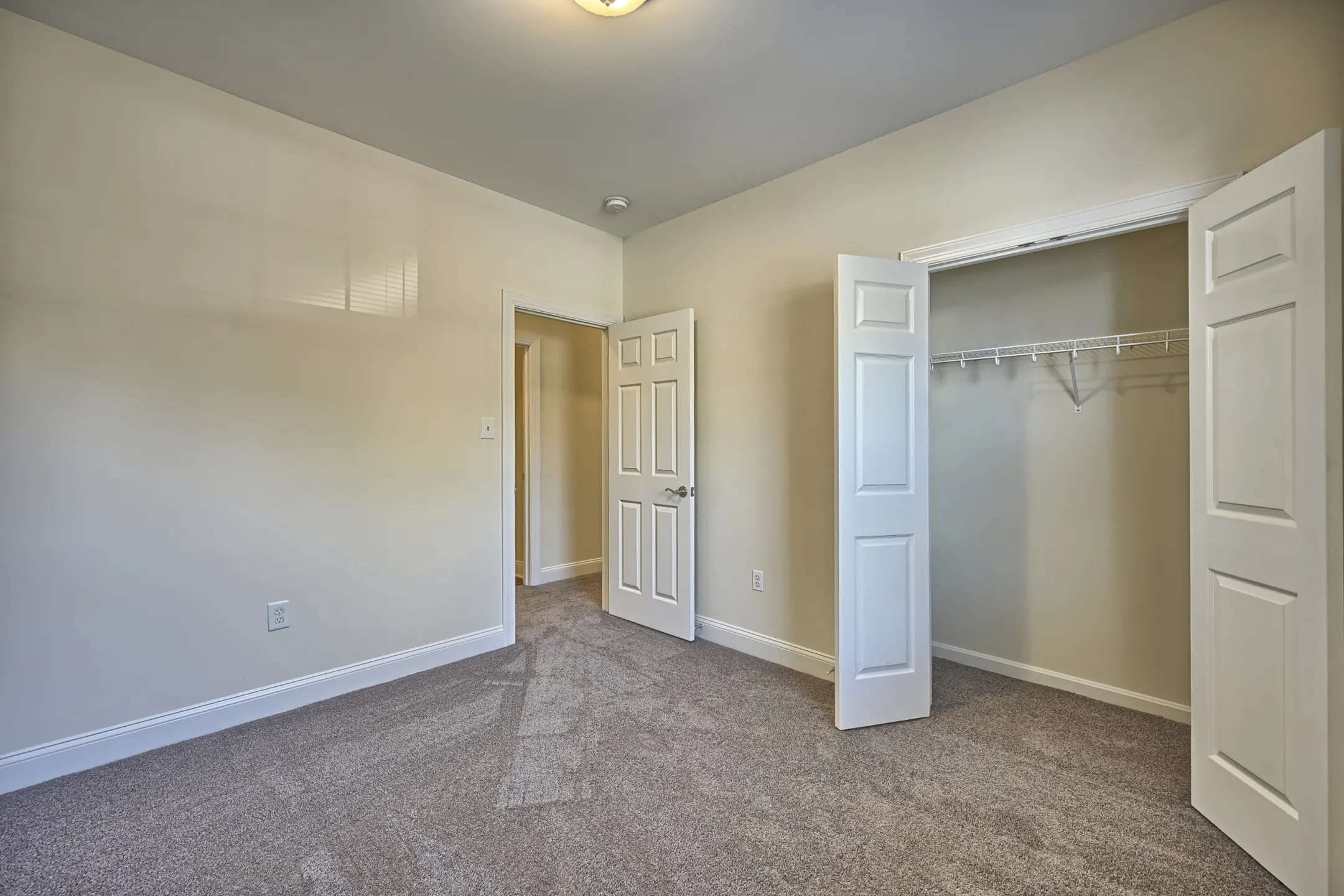 Bedroom - Graham Hill Apartments - Mechanicsburg, PA