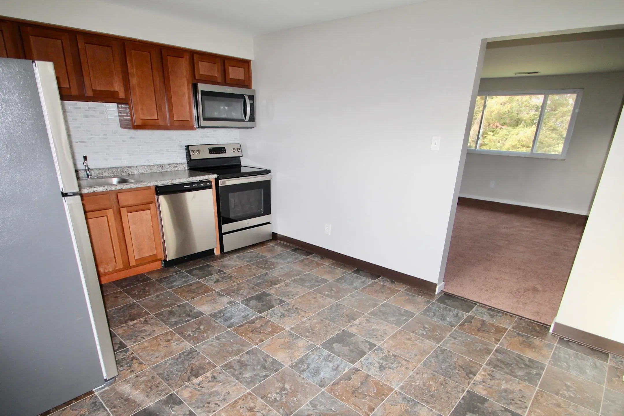 Allison Plan Apartments 461 Liekar Lane Houston, PA Apartments for