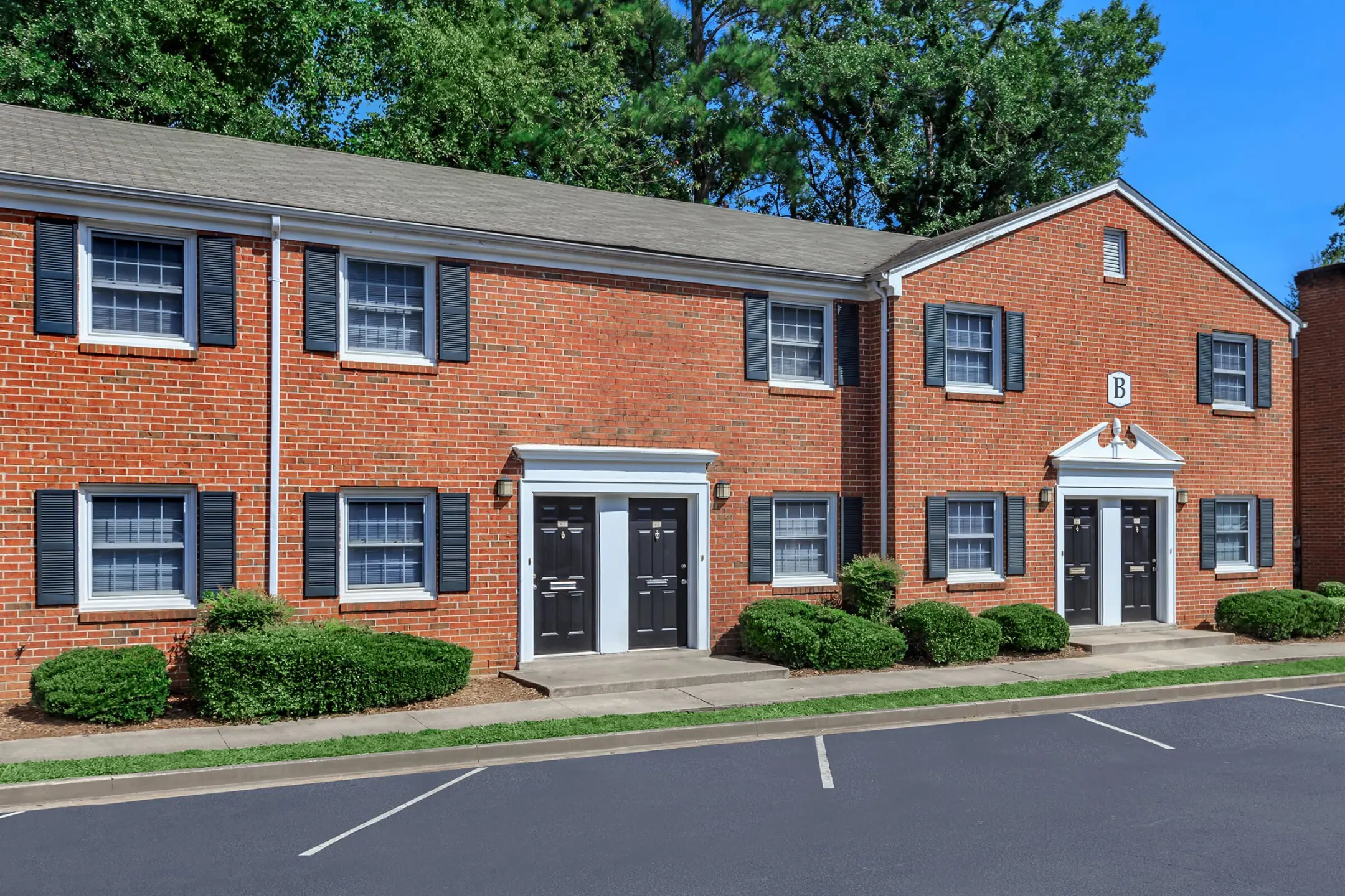 Luxury Townhomes Apartments Spartanburg, SC 29306
