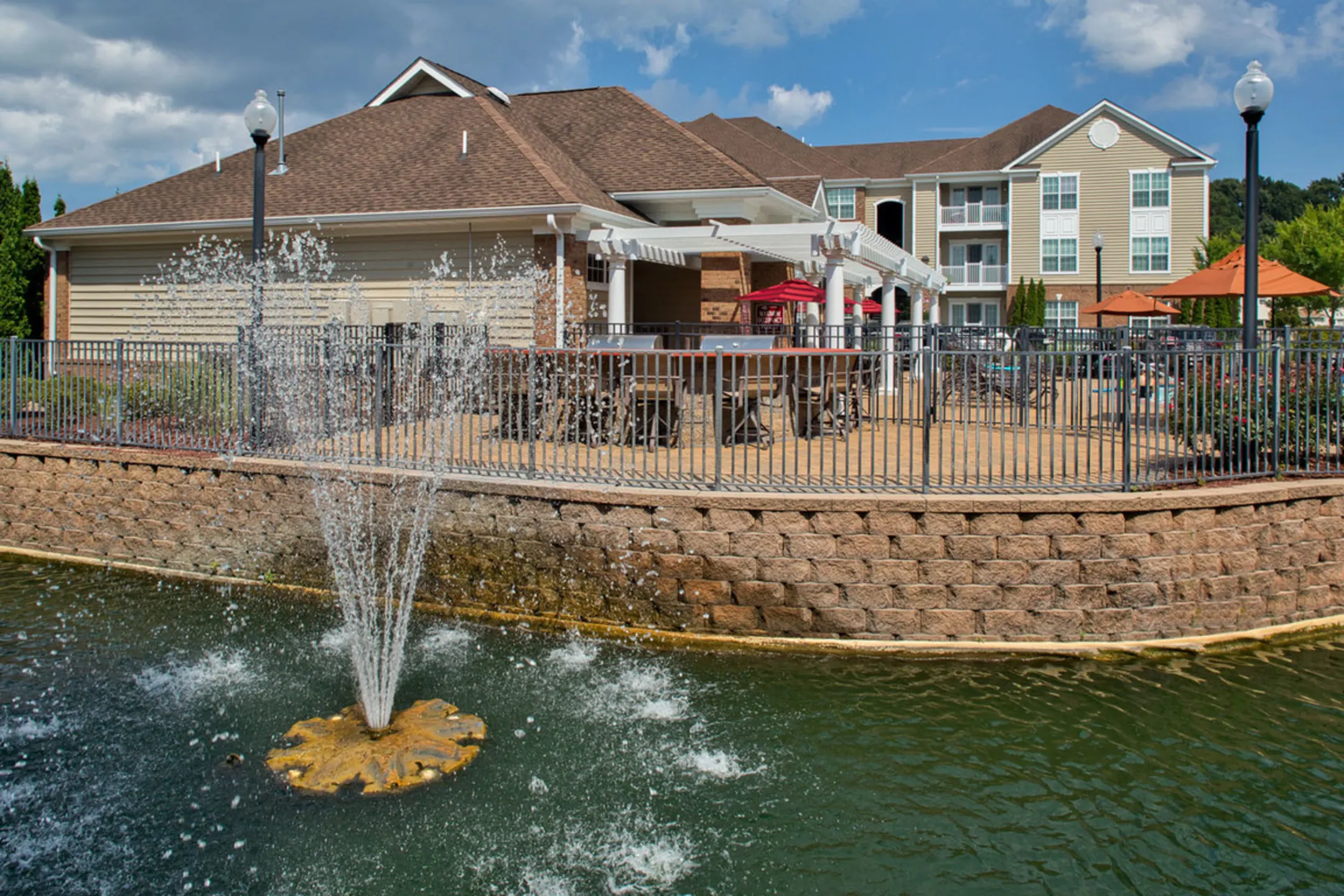 Red Mill Landing 2241 Wisteria Ln Virginia Beach, VA Apartments for