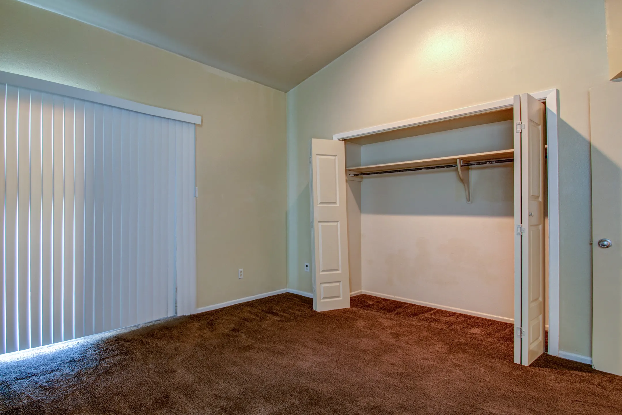 Bedroom - Bay Bluff Apartments - Corpus Christi, TX