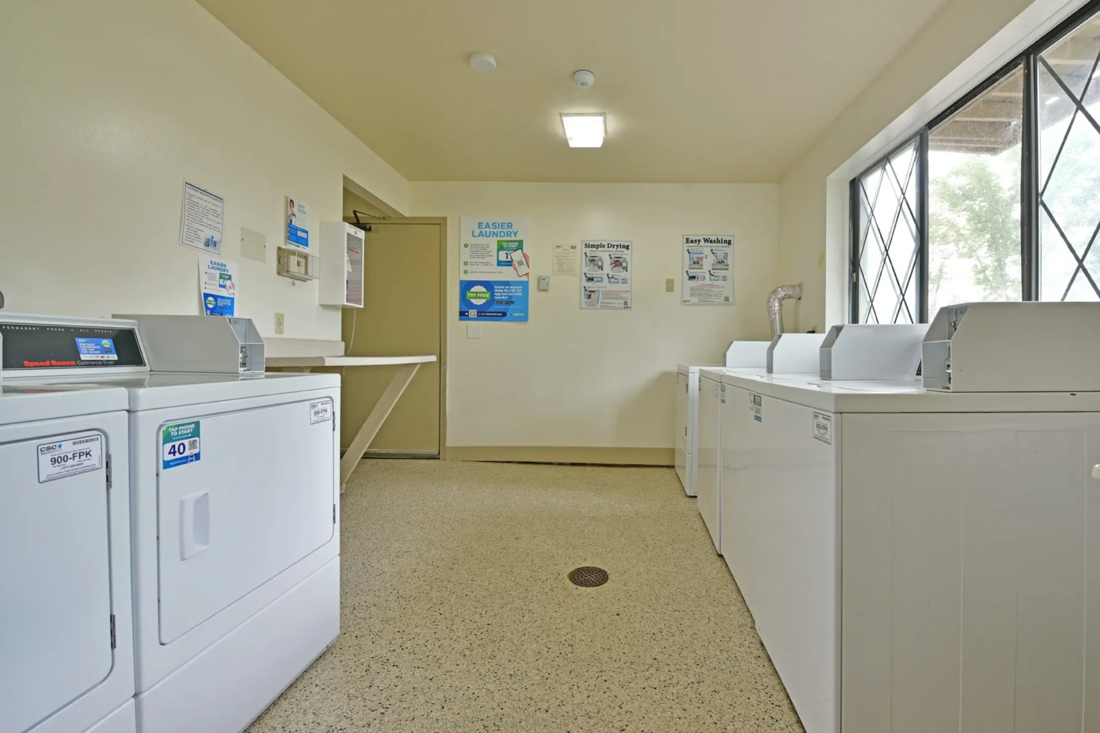 Woodland Place Apartments 4512 N Saginaw Rd Midland, MI Apartments