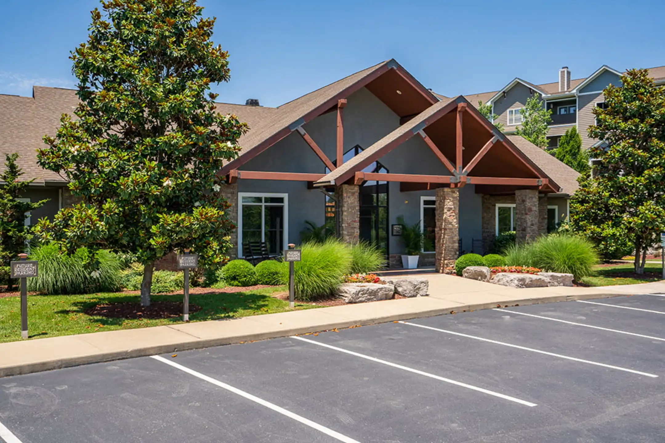 The Falls at 109 Apartments Lebanon, TN 37090