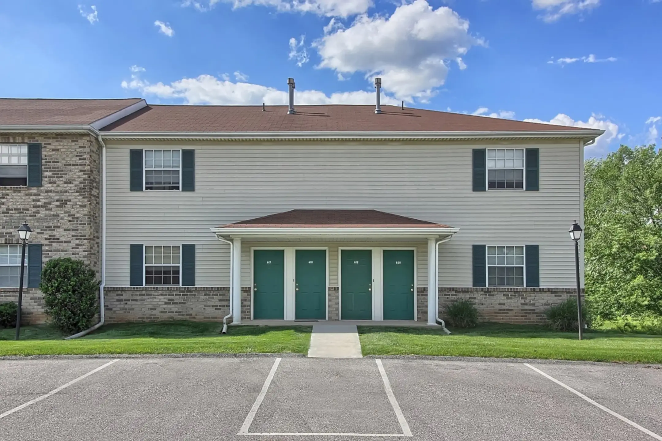 Apartments At Waterford Apartments York, PA 17402