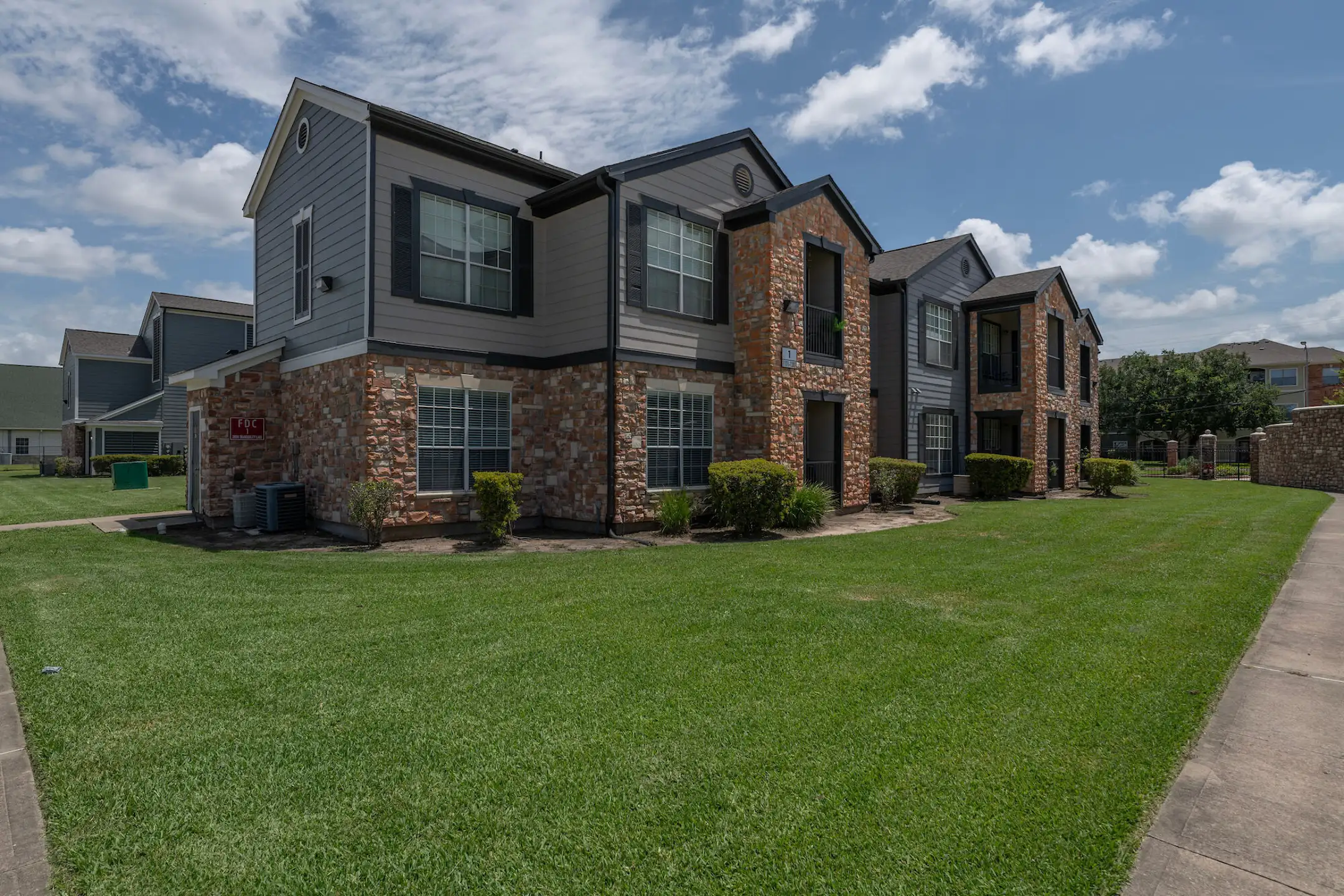 2800 Tranquility Apartments Pearland, TX 77584