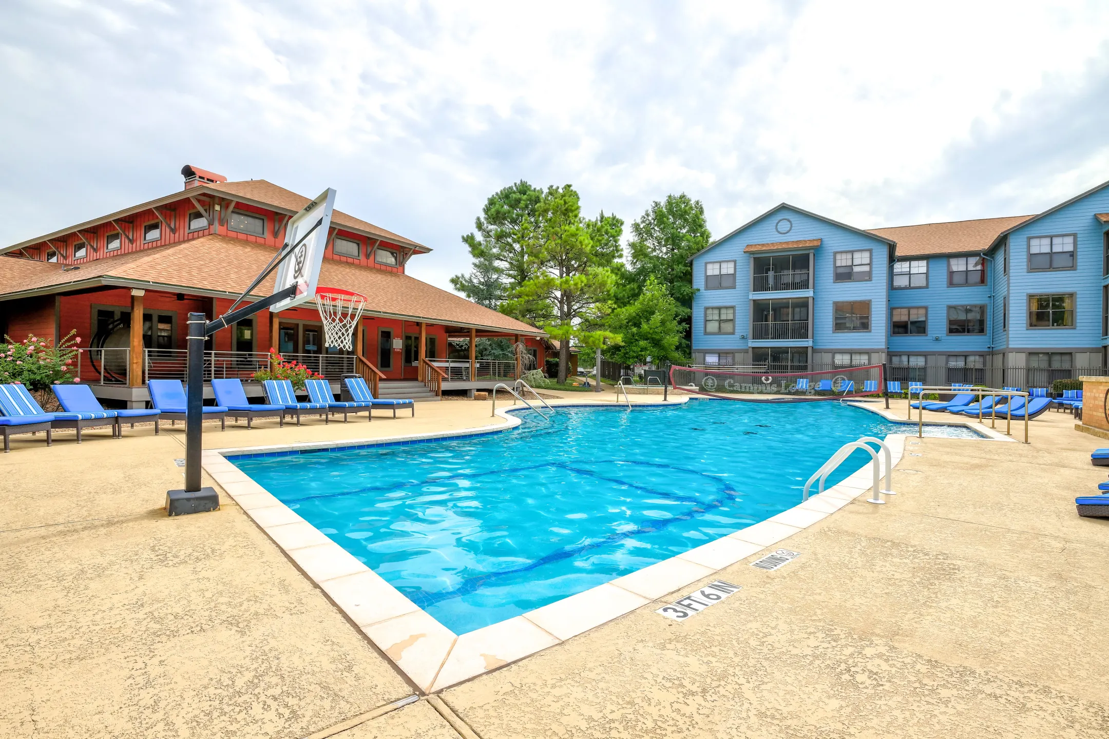 Pool - Campus Lodge - Per Bed Lease - Norman, OK