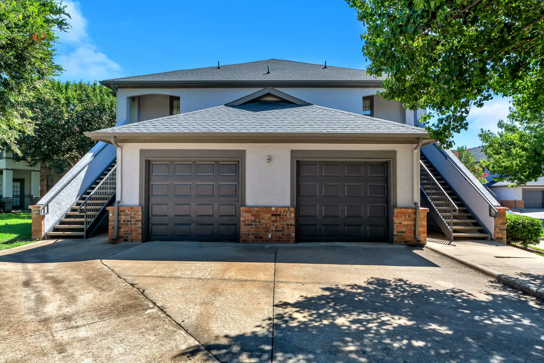 Building - Saddle Brook Apartments - Waco, TX