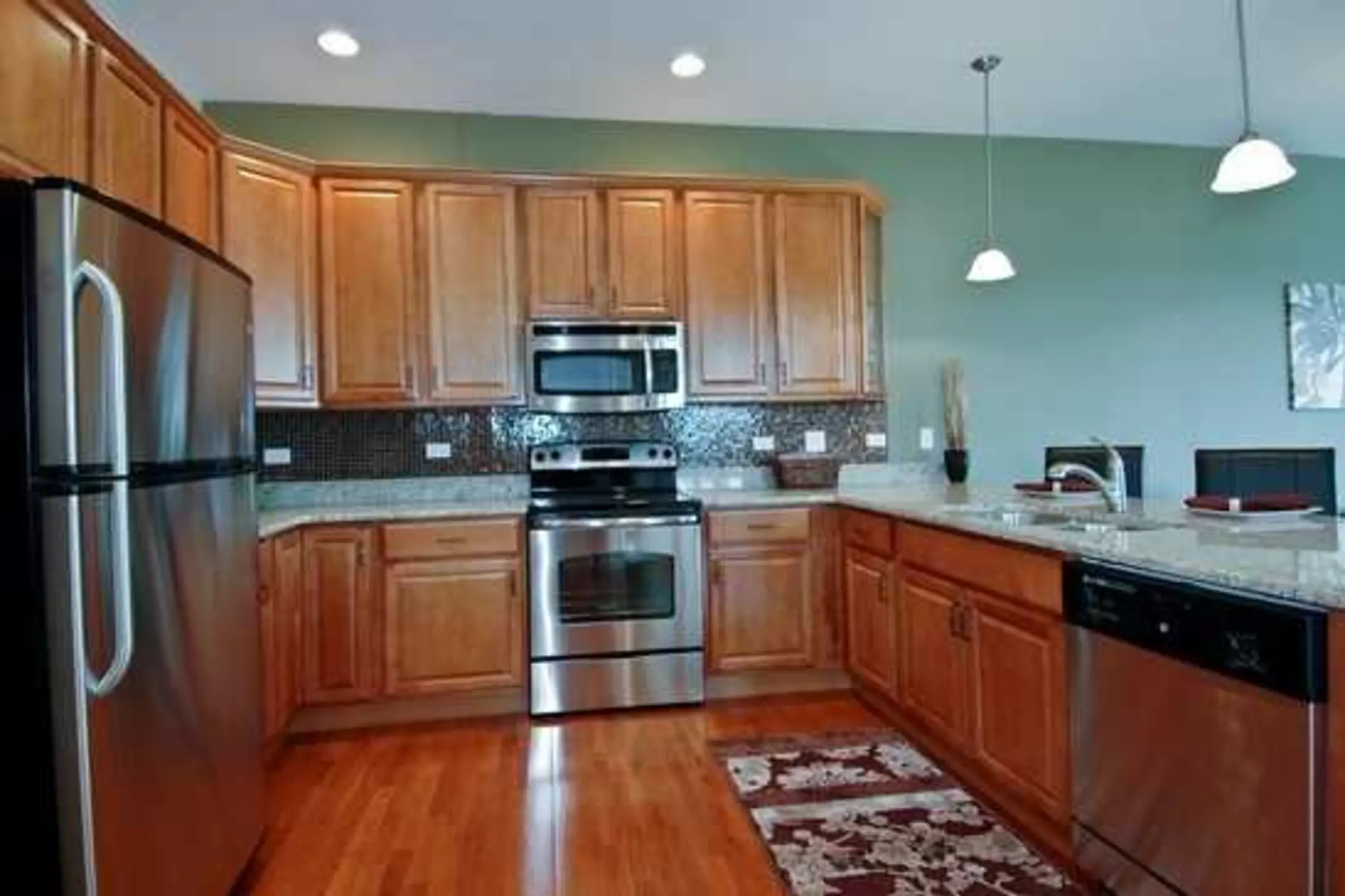 Kitchen - River Place Luxury Residences - McHenry, IL