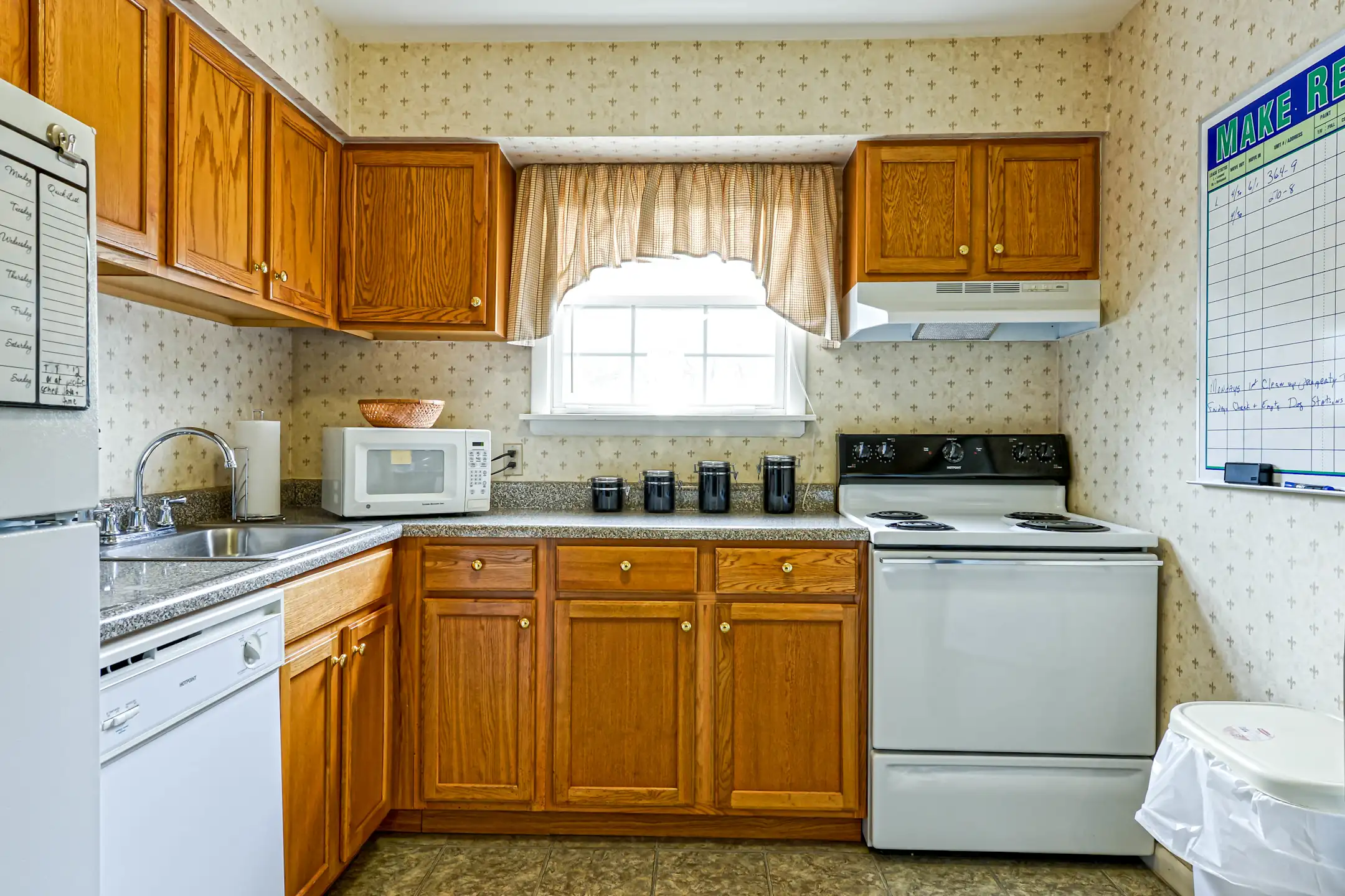 Mill Run Apartments 251 Powder Mill Ln Emmaus, PA Apartments for