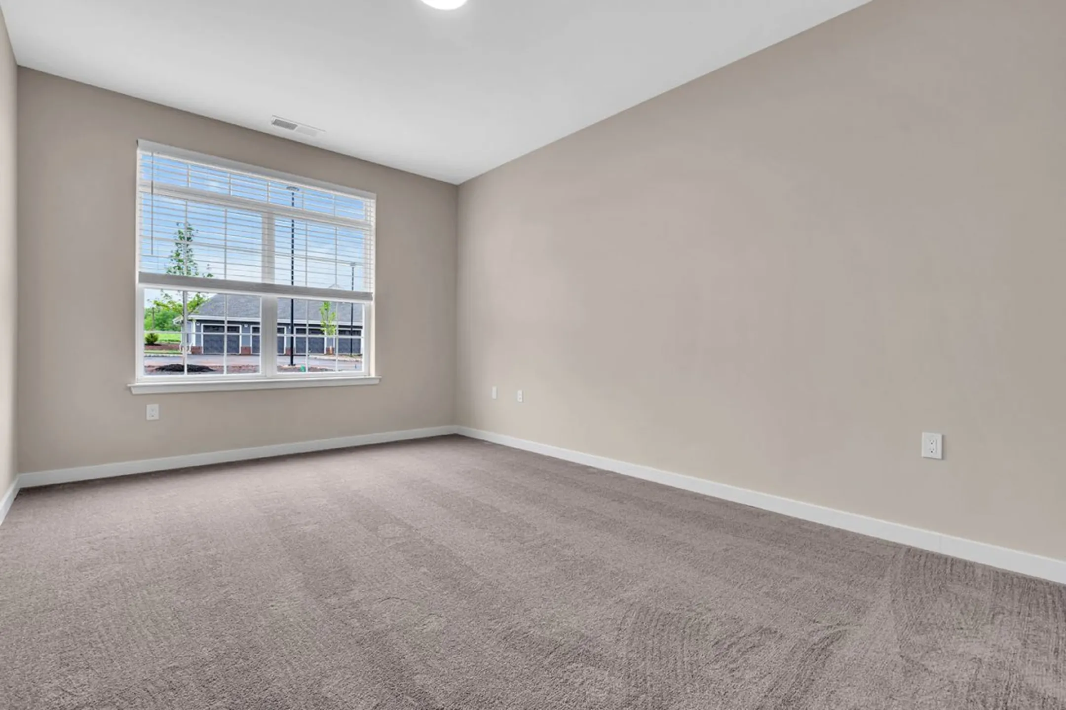 Meadows at Montgomery Apartments Belle Mead, NJ 08502