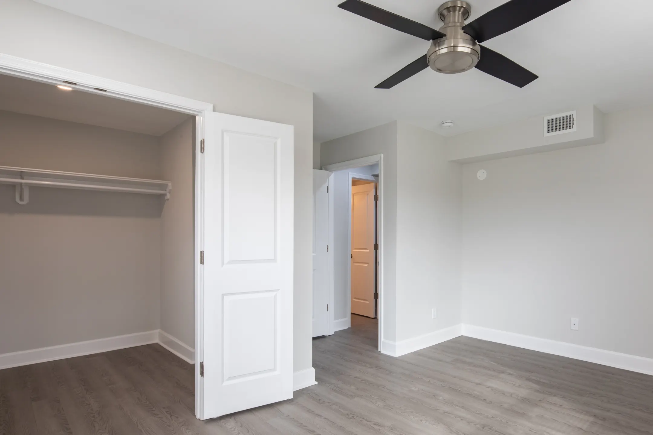 Holly Point Apartments Chesapeake, VA 23325