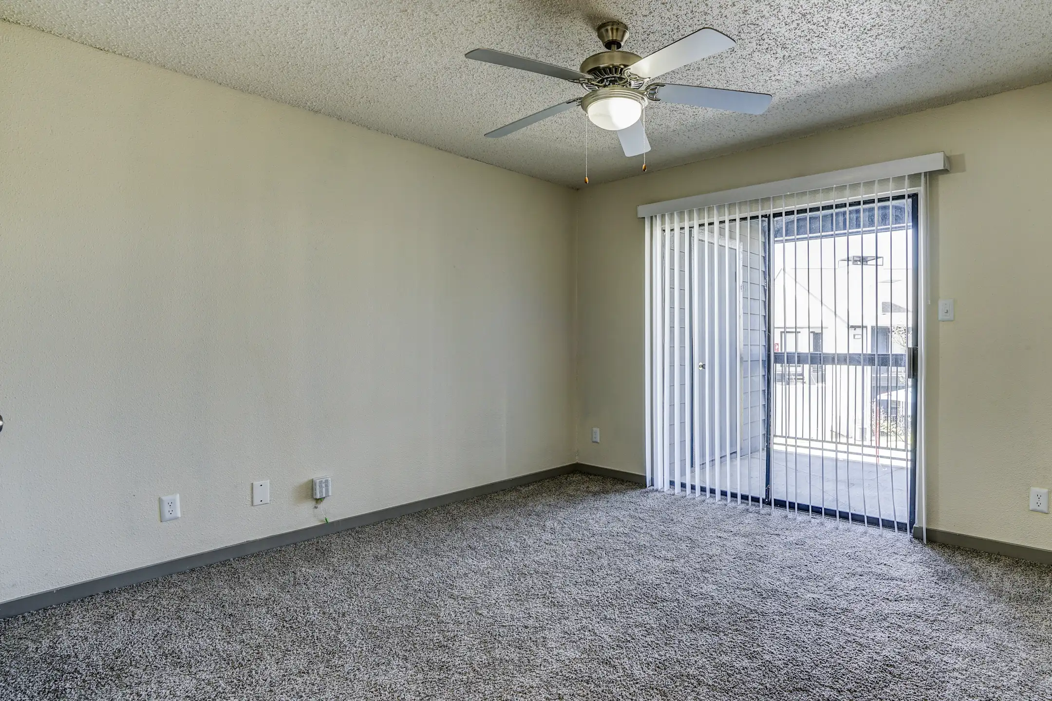 The Bentley Apartments Dallas, TX 75243