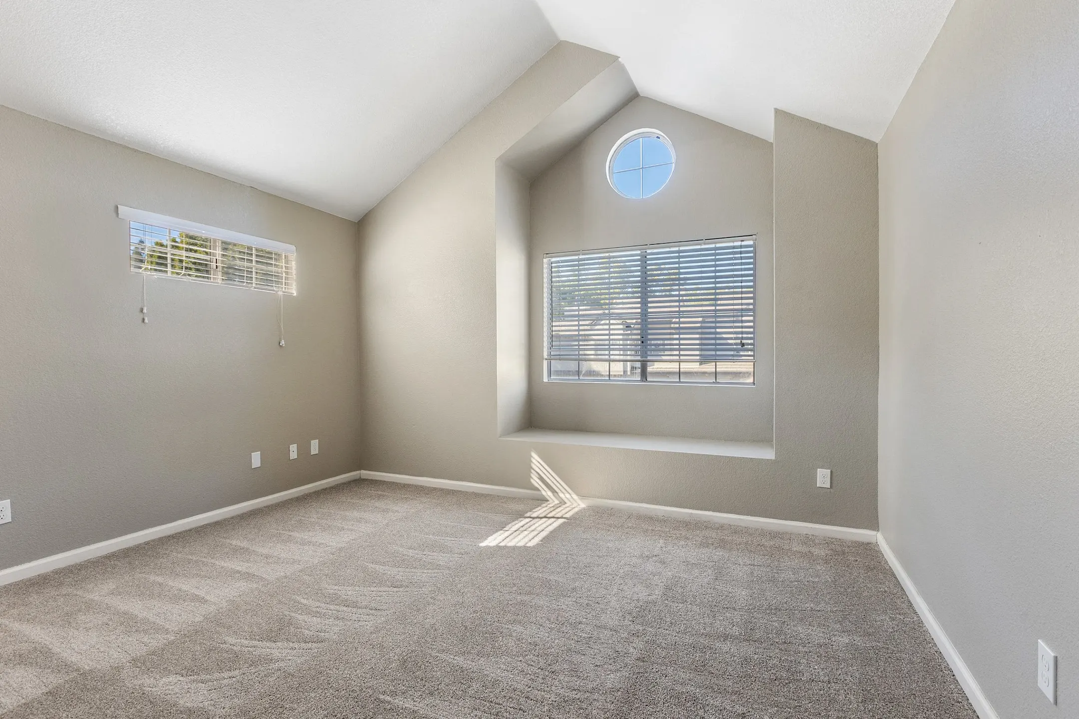 Larkspur Woods Apartments Sacramento, CA 95833