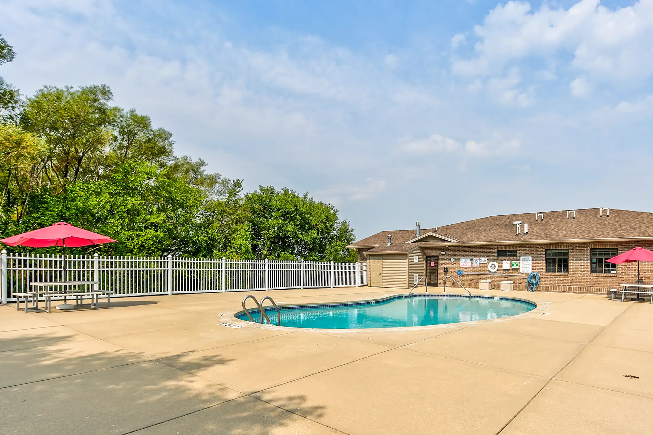 Audubon Park Apartments and Townhouses Apartments Watertown, WI 53094