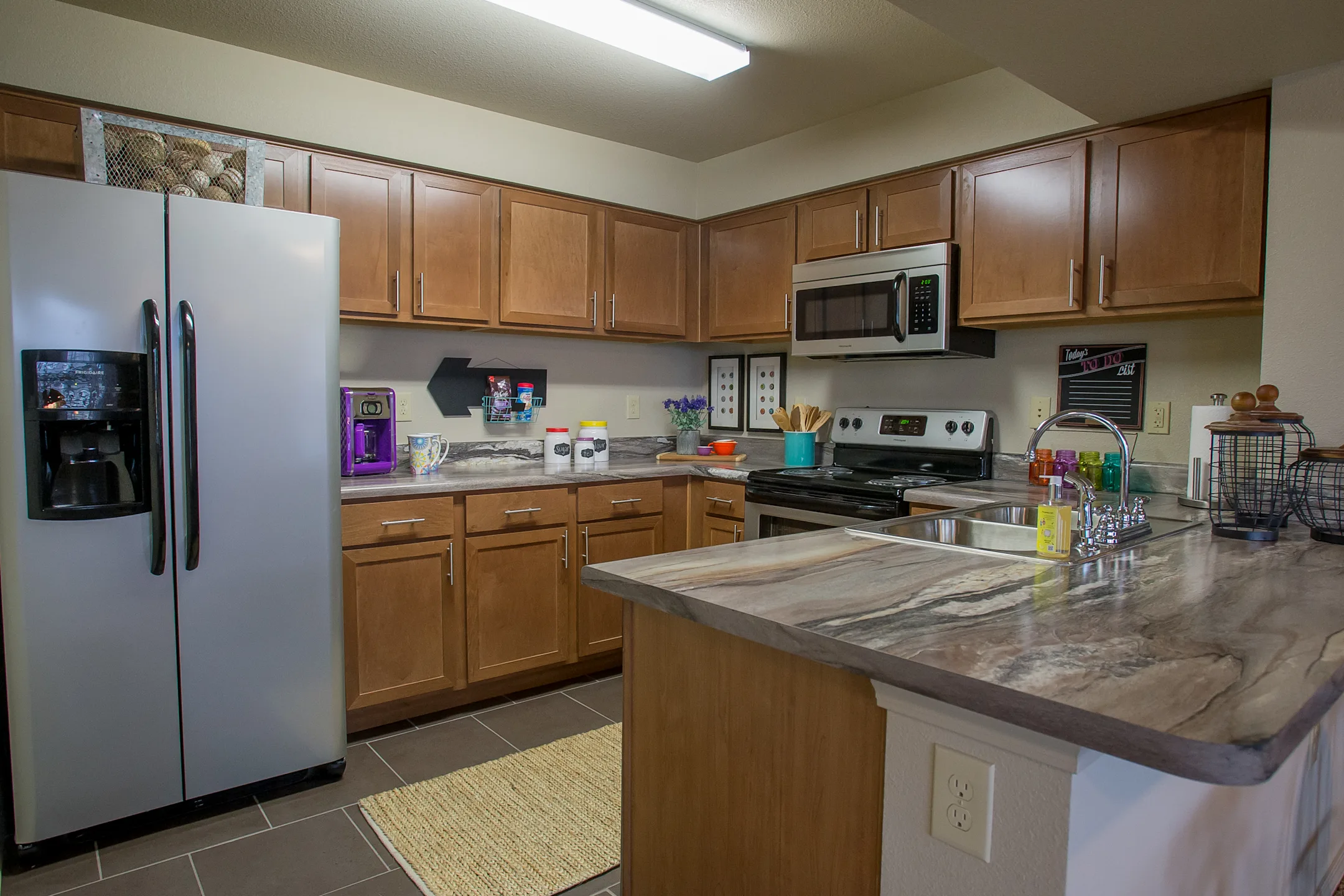 Kitchen - Portofino Apartments - Wichita, KS