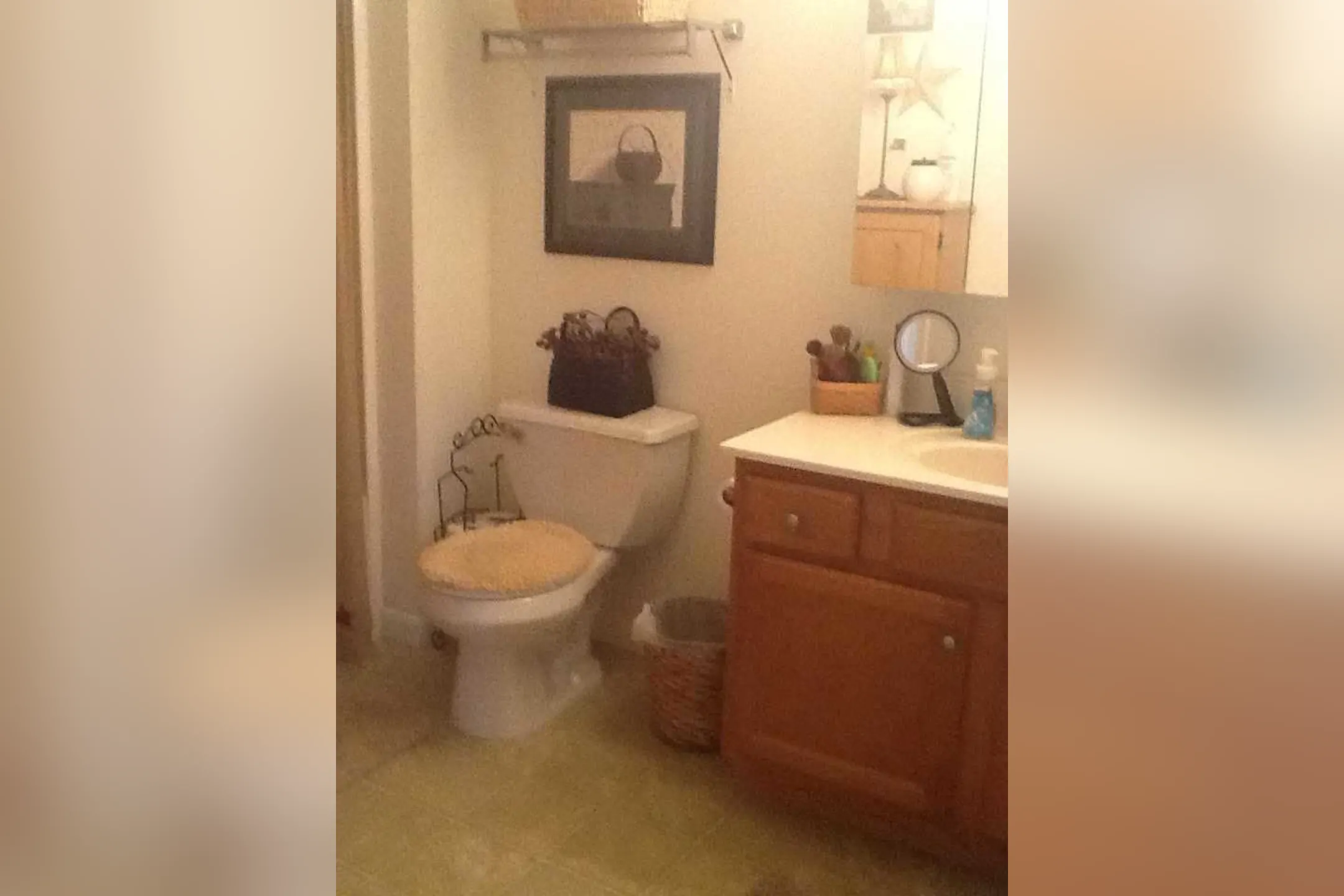Bathroom - Kissel Hill Apartments - Lititz, PA