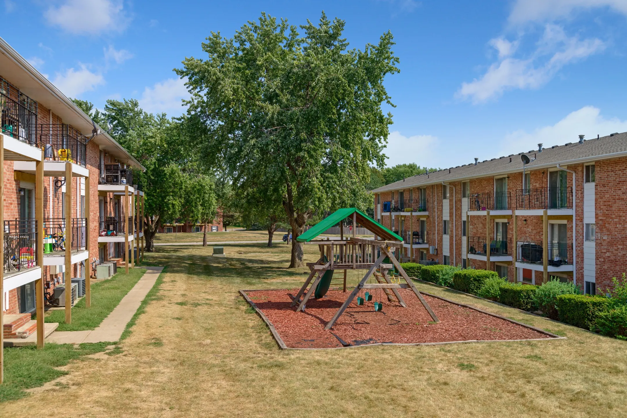 Playground - Colonial Village - West Des Moines, IA
