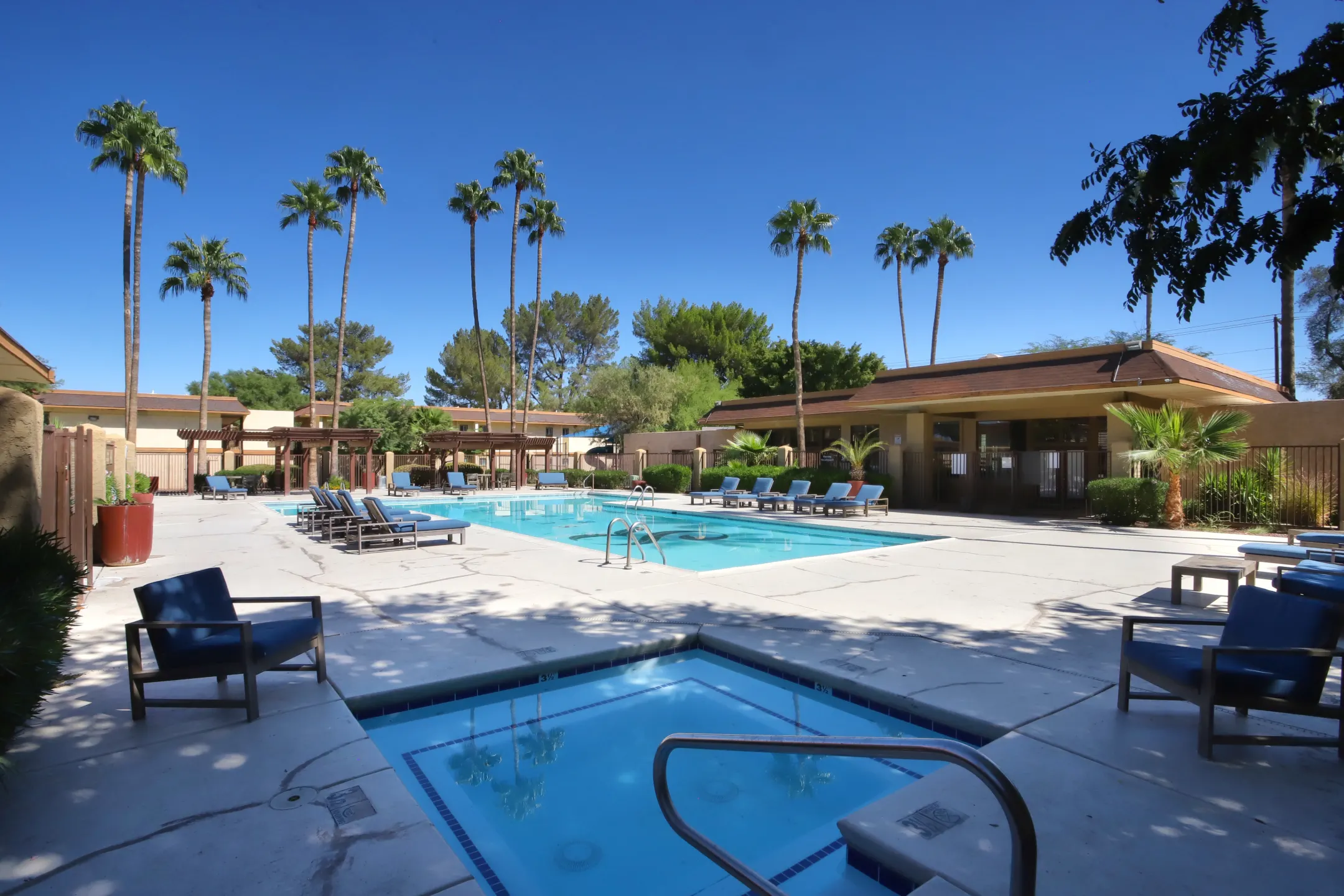 Summit Ridge Apartments - Tucson, AZ 85711