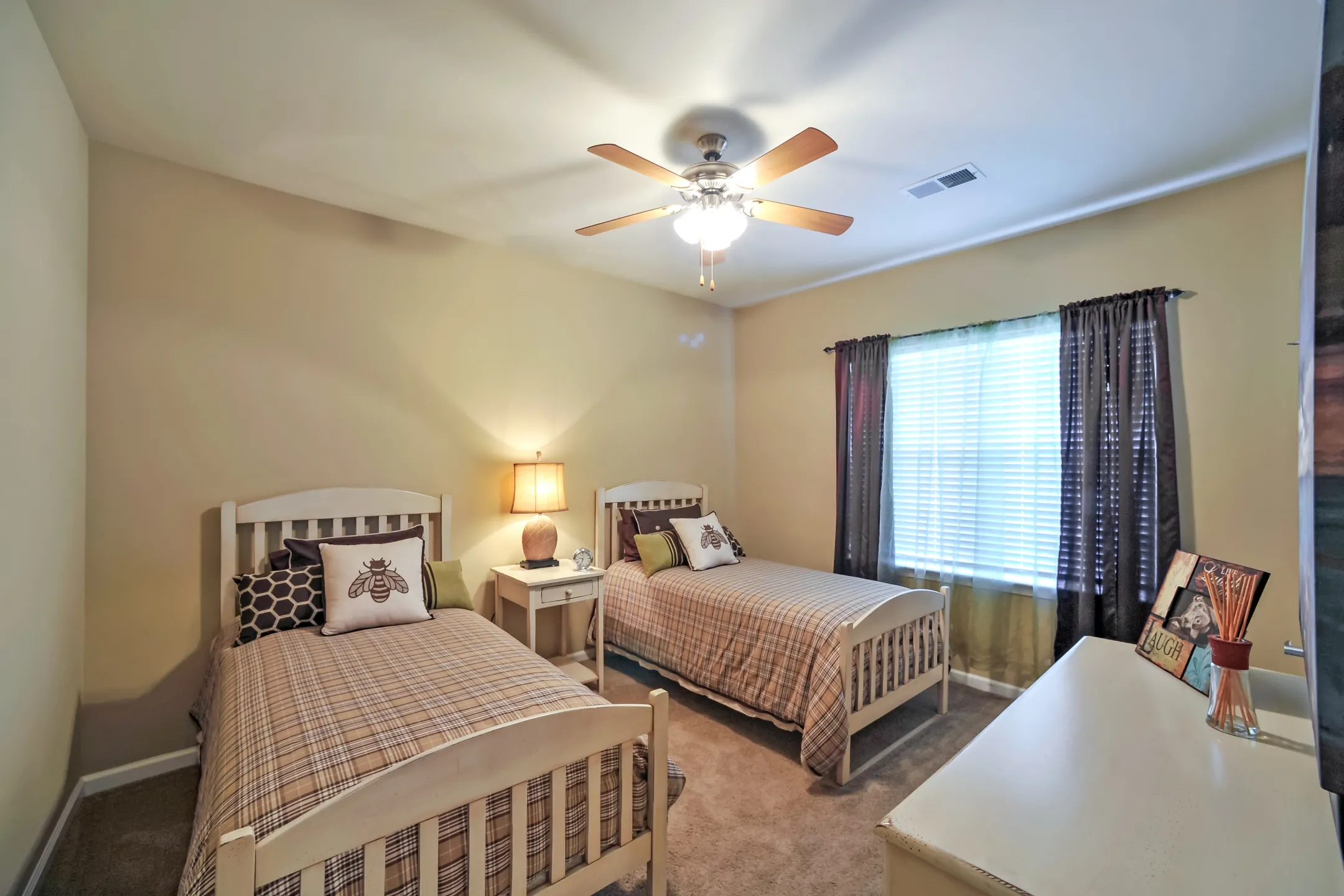 Bedroom - Palisades of Jacksonville Apartments - Jacksonville, NC