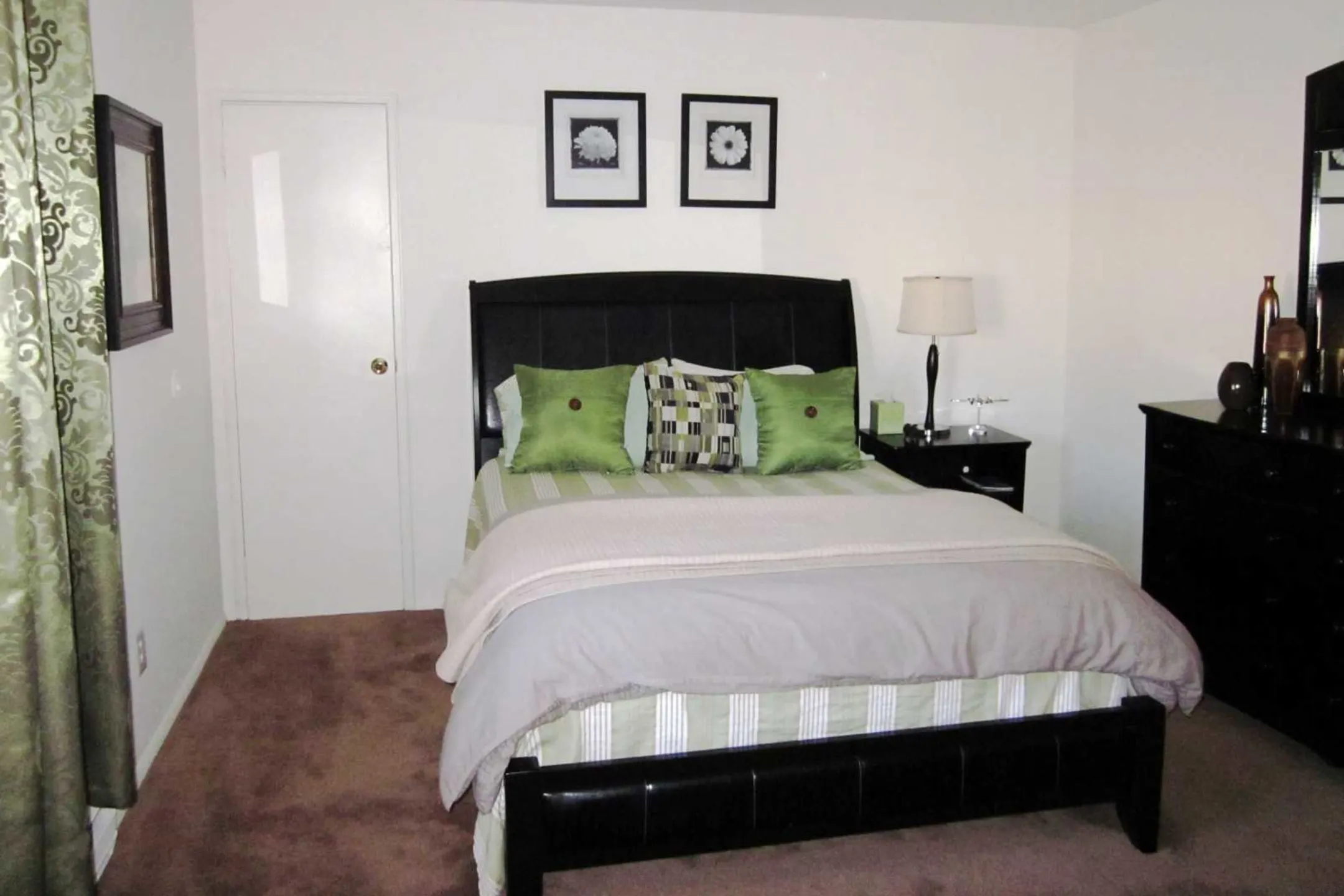 Bedroom - Ken Gardens - Cliffwood, NJ