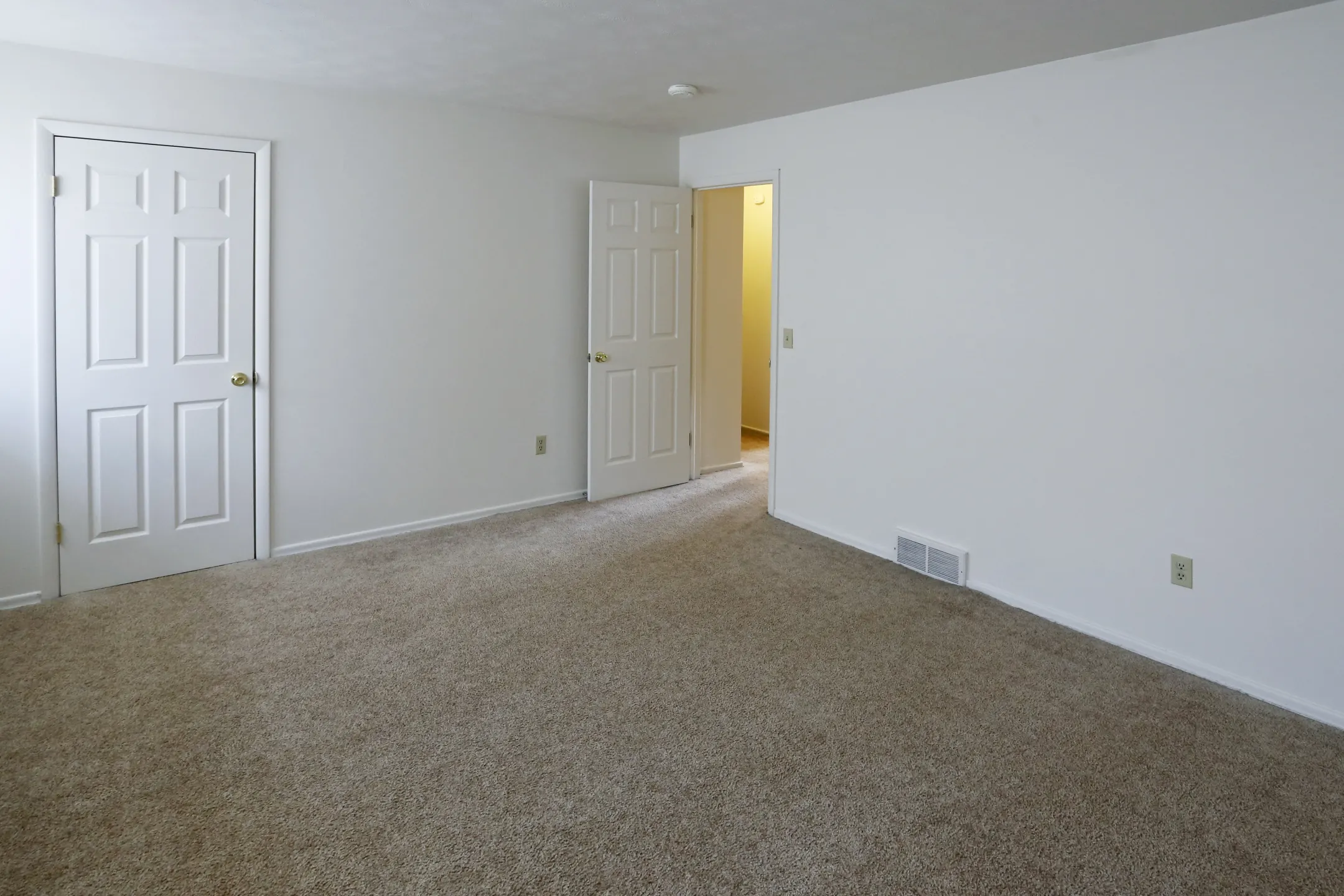 Bedroom - Westbrooke Commons - Rochester, NY