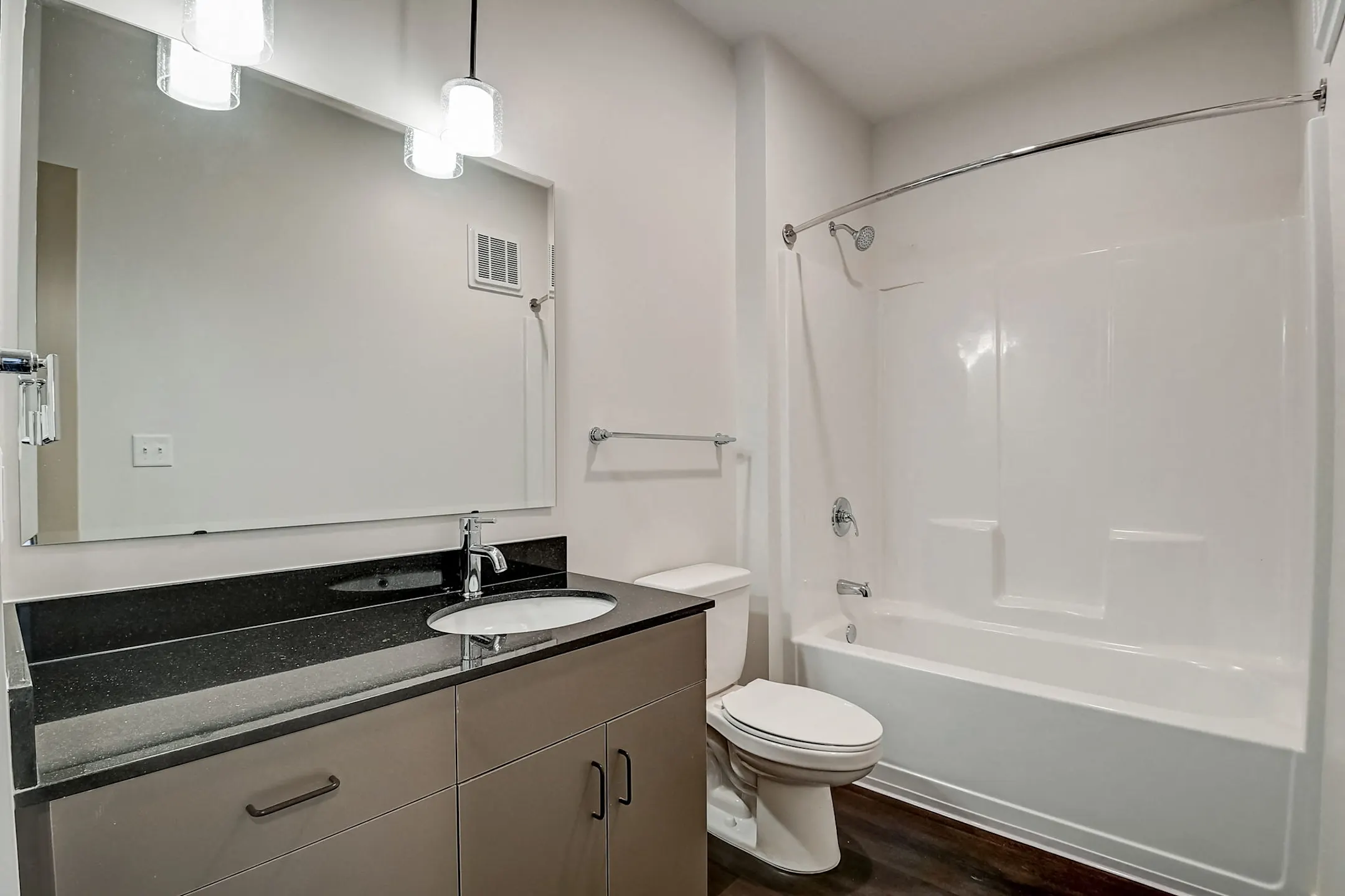 Union Square Apartments Indianapolis, IN 46203