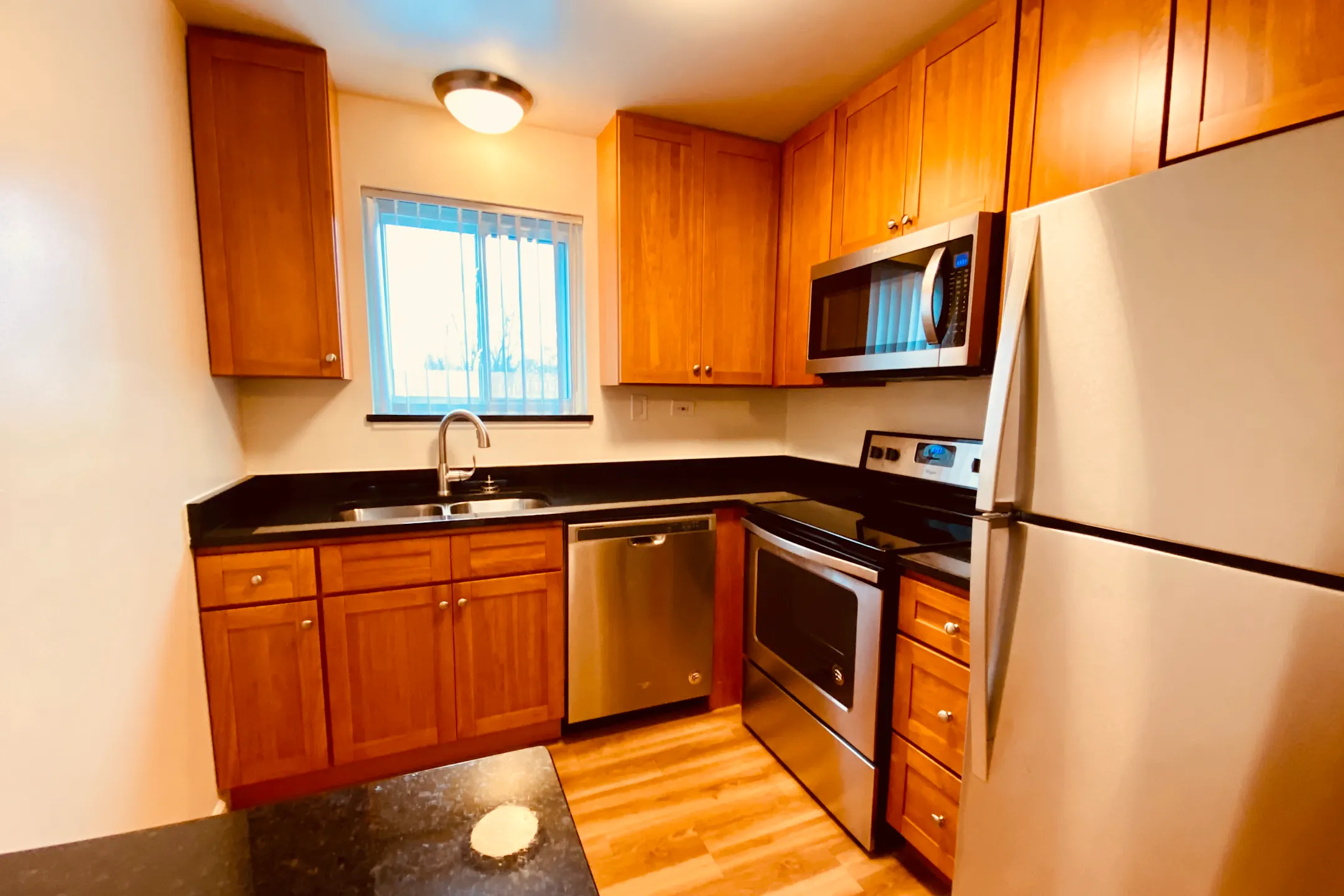 georgian-court-apartments-la-grange-highlands-il-60525