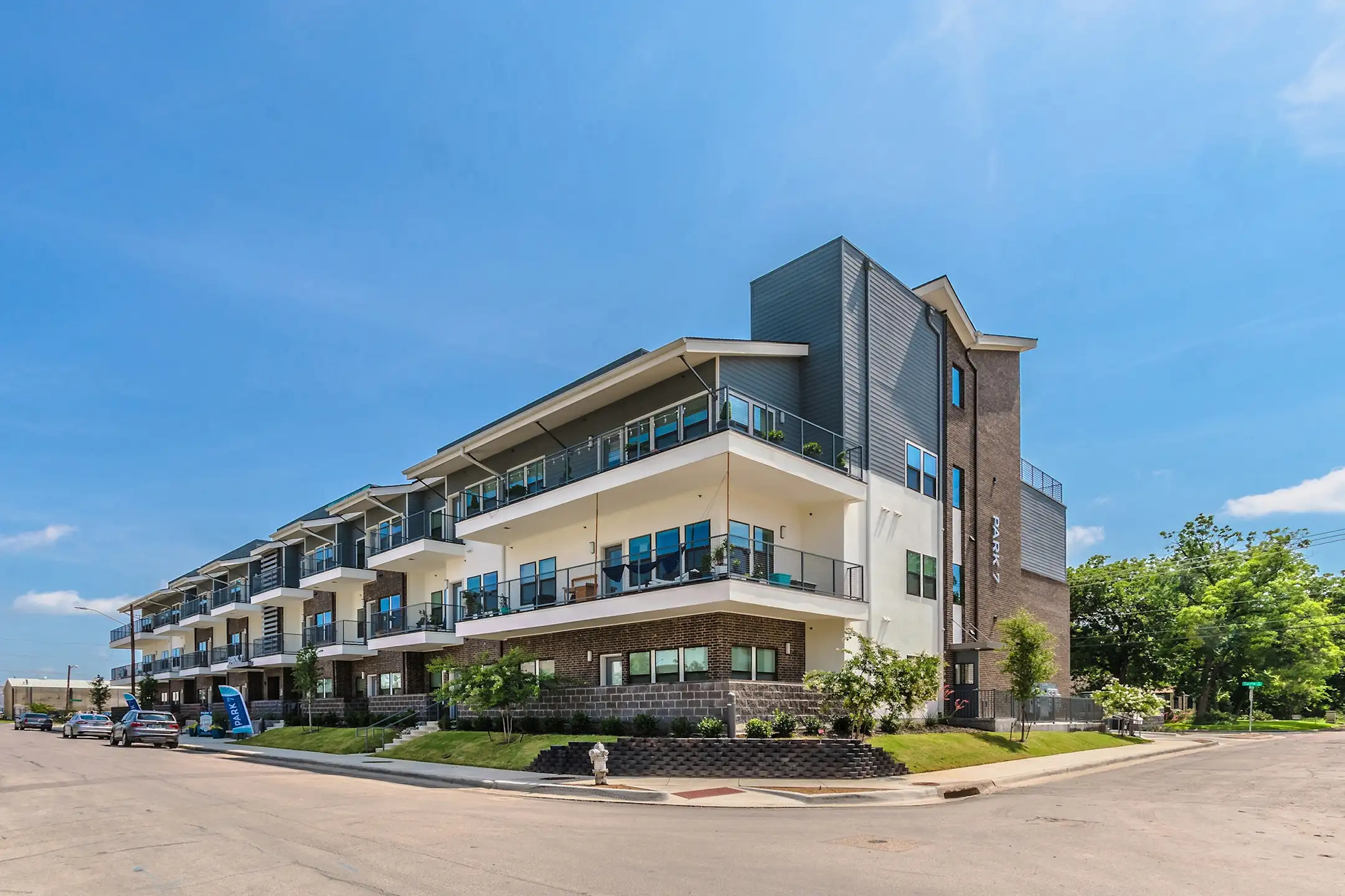 Park 7 Apartment