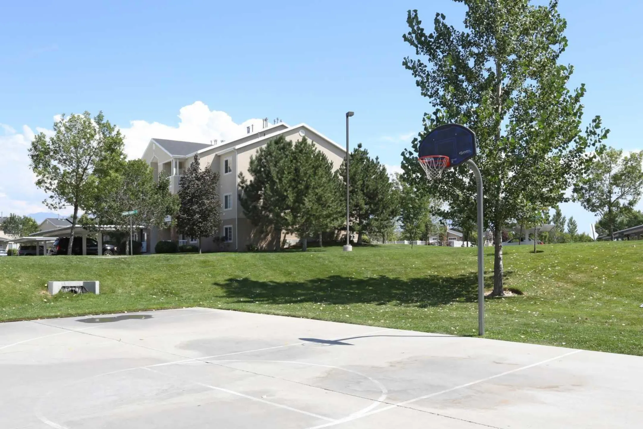 Basketball Court - The Ridge At Jordan Landing - West Jordan, UT