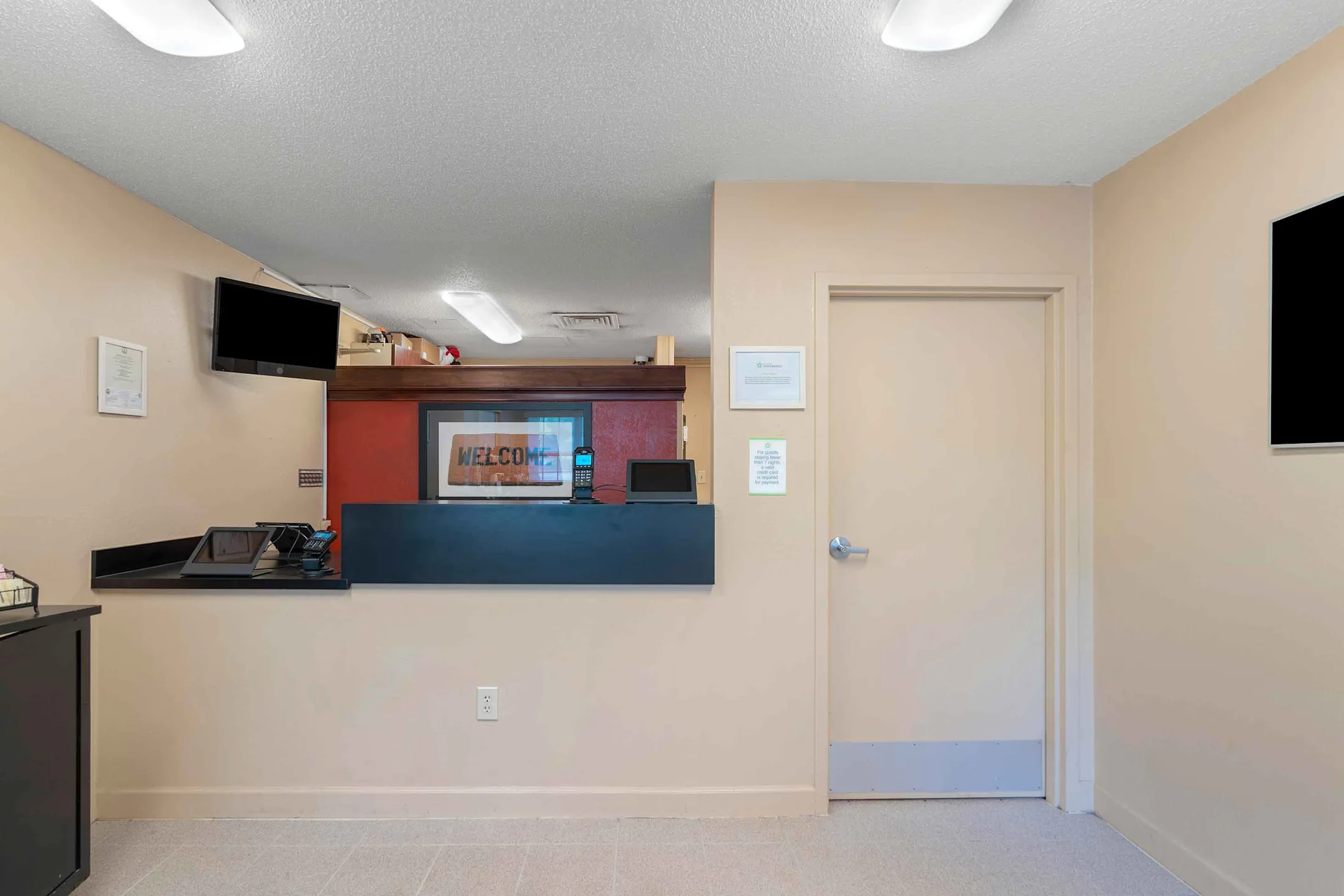 Furnished Studio Virginia Beach Independence Blvd. Apartments Virginia Beach, VA 23462