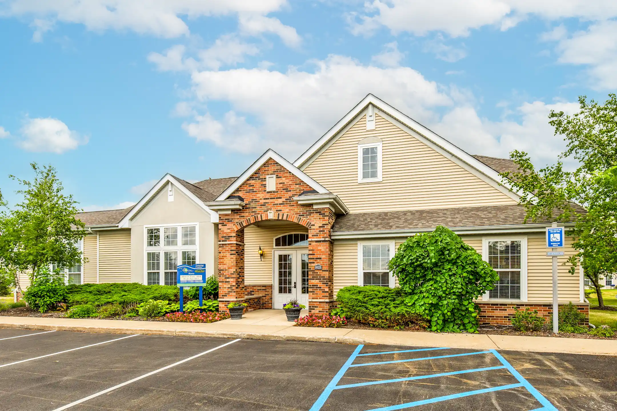 The Reserve at Prairie Point & Prairie Point Apartments Merrillville