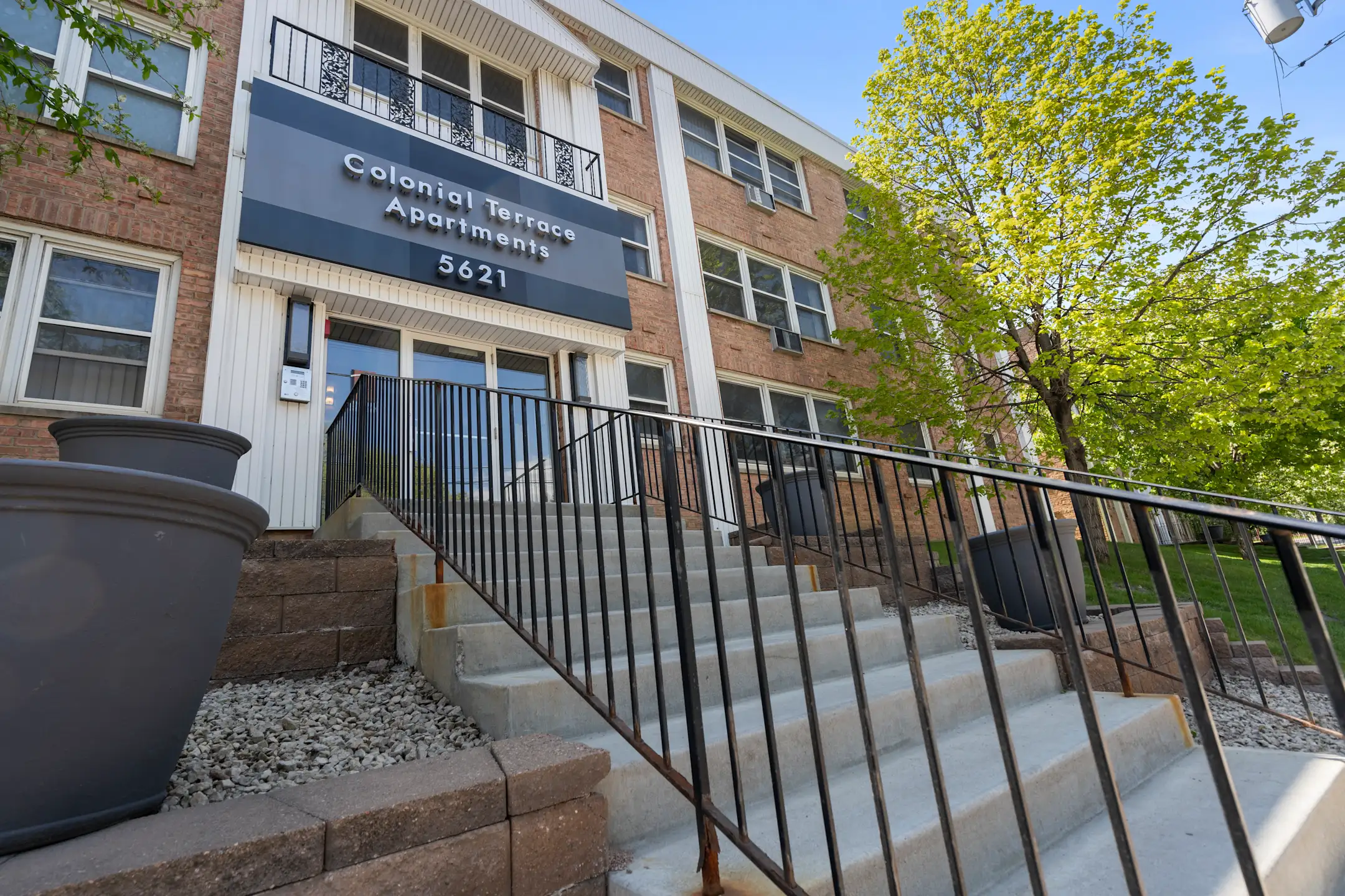 Colonial Terrace Apartments St Louis Park