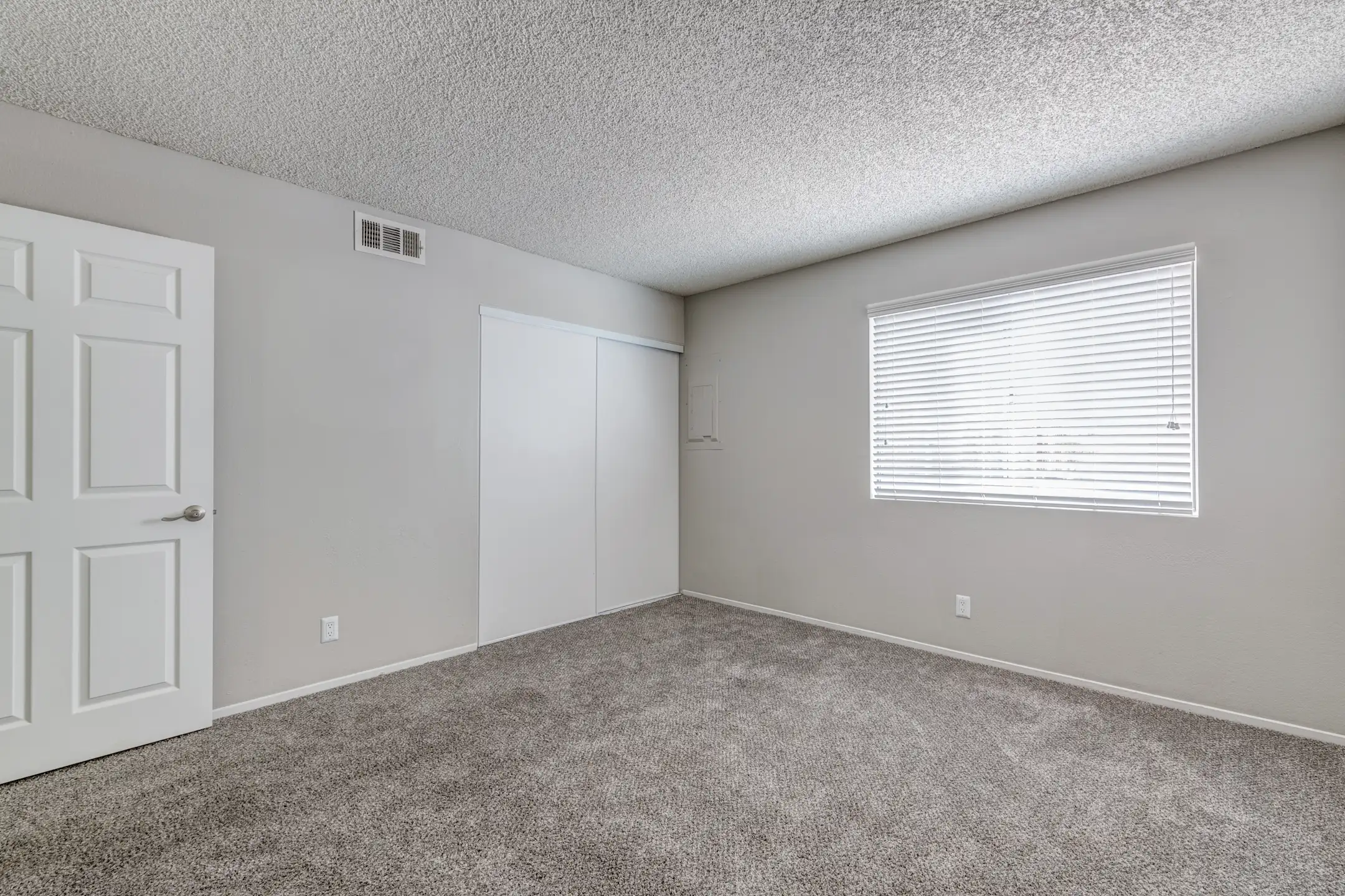 Sunset Hills Apartment Homes - 2825 Bluegrass Ln | Henderson, NV ...