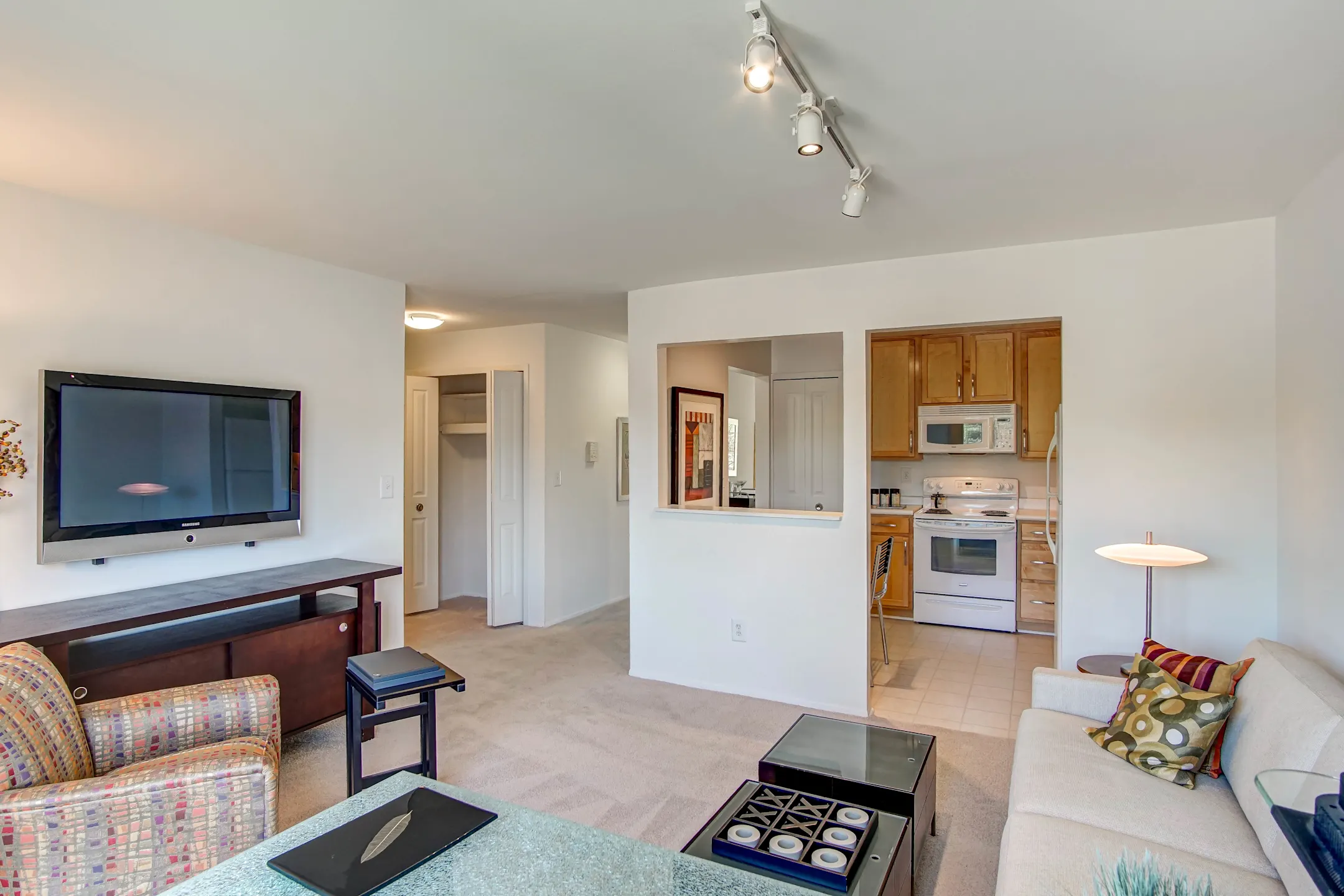 Aldingbrooke Apartments and Townhomes West Bloomfield, MI 48322