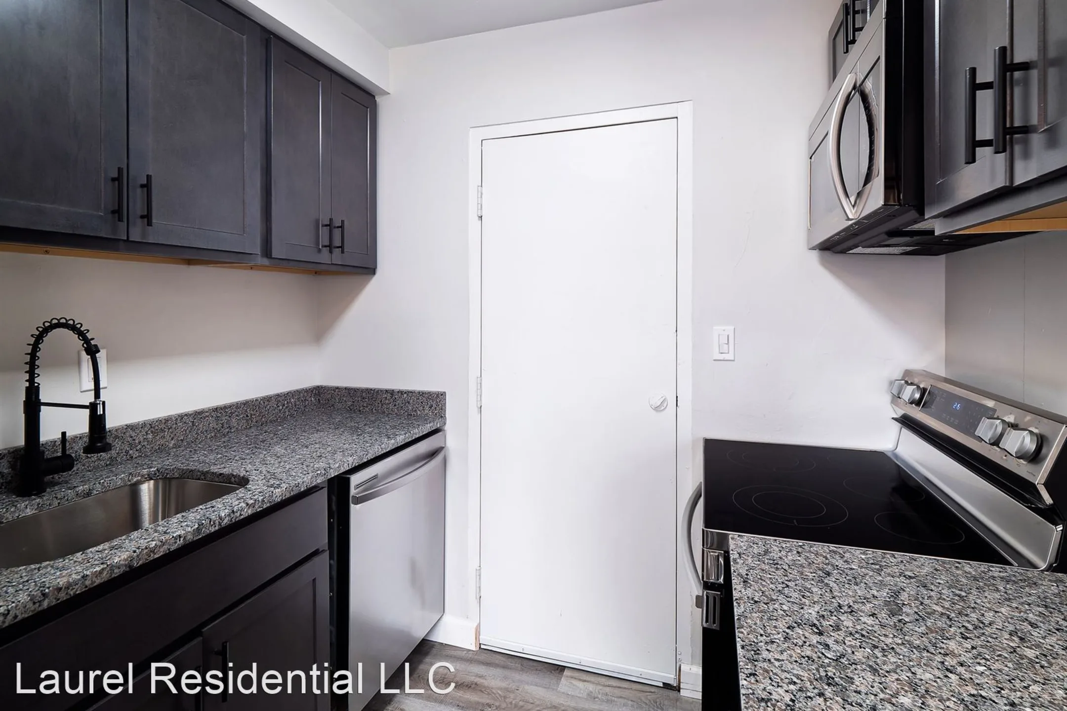 Kitchen - Coventry Mayfield Apartments - Cleveland Heights, OH