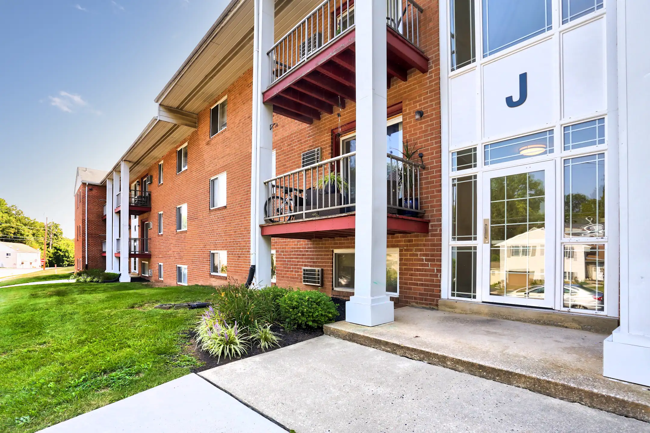 Highview Gardens 245 S Cedar St Spring City, PA Apartments for Rent