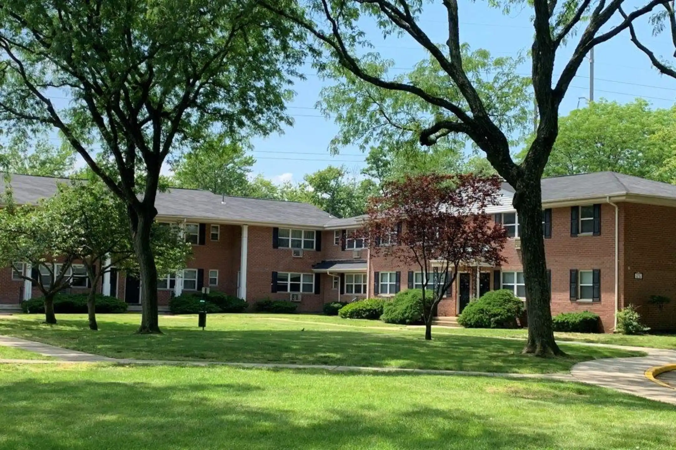 Lakeview Terrace 29 Lakeview Terrace Eatontown, NJ Apartments for