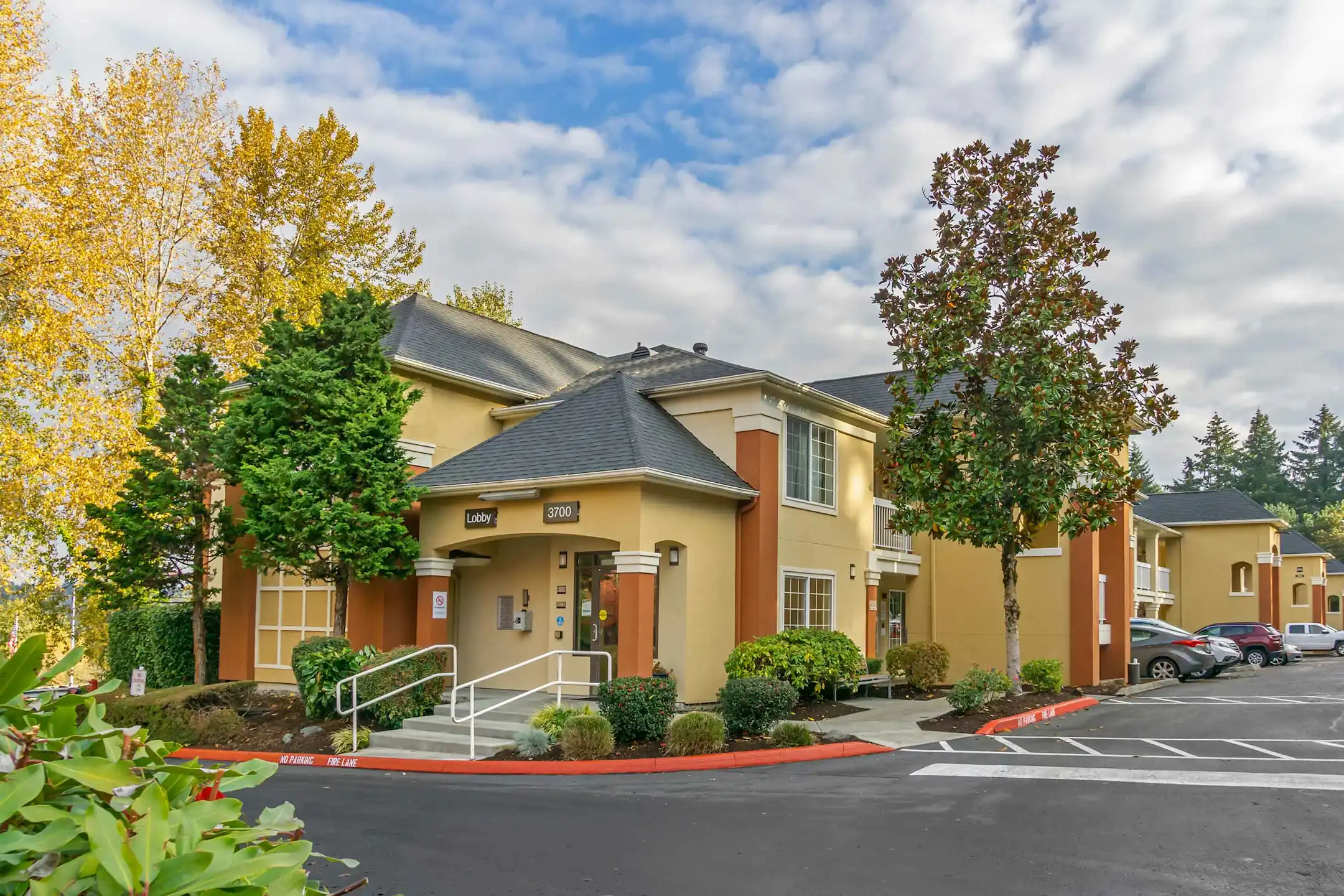 Furnished Studio Seattle Bellevue Factoria Apartments Bellevue