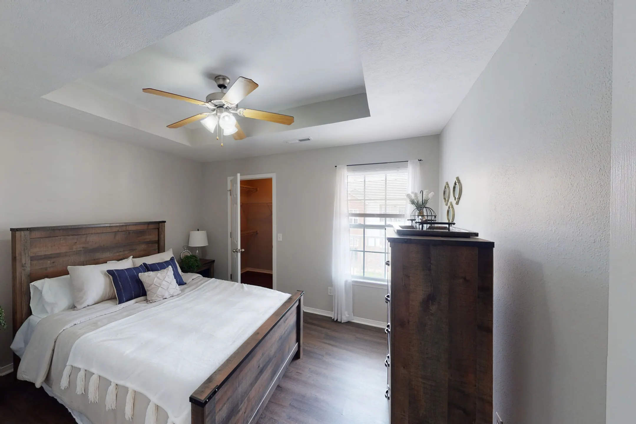 Bedroom - Kensington Park and The Lodges - Springfield, MO