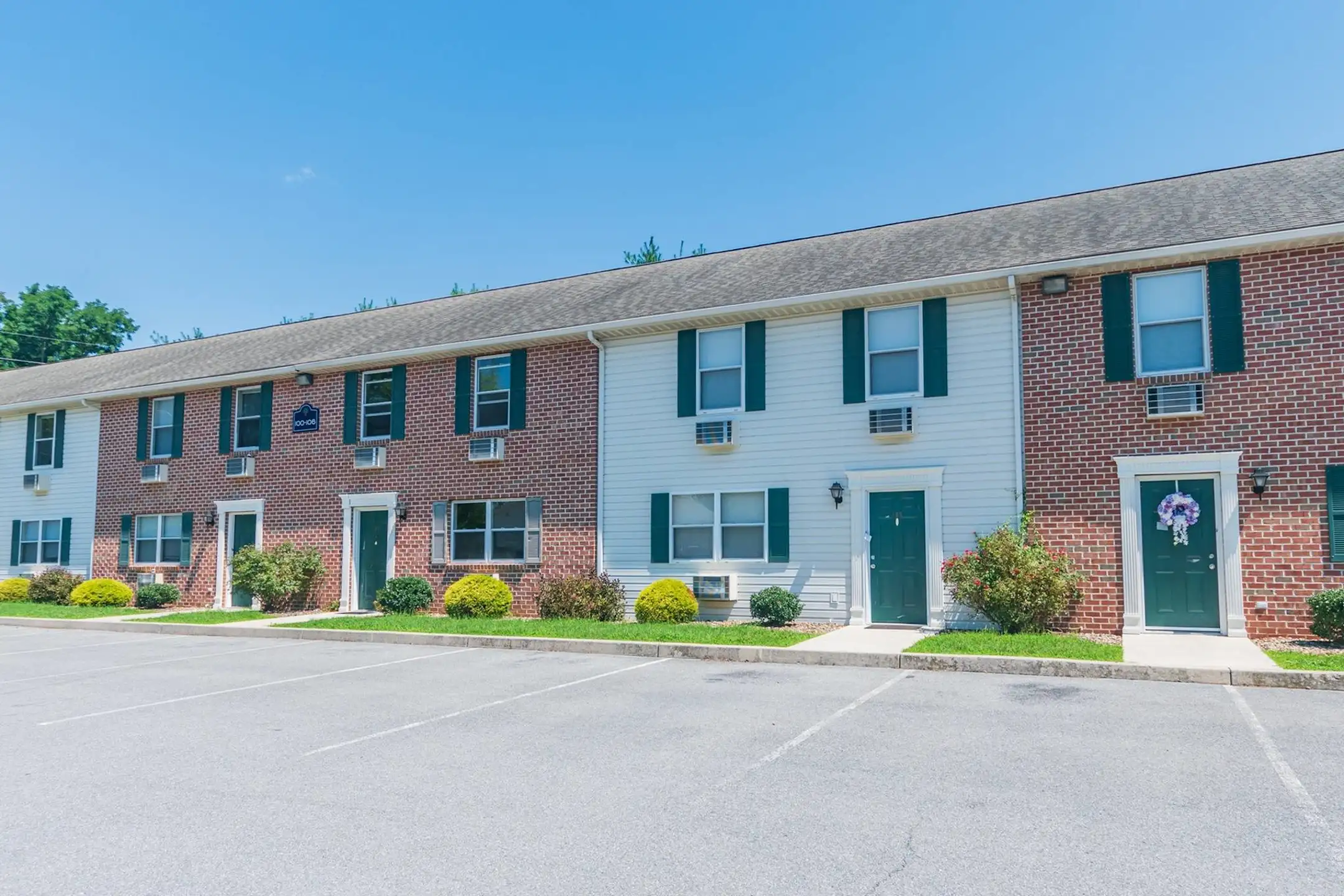 Shippensburg Village Townhomes 100 Bard Dr Shippensburg, PA