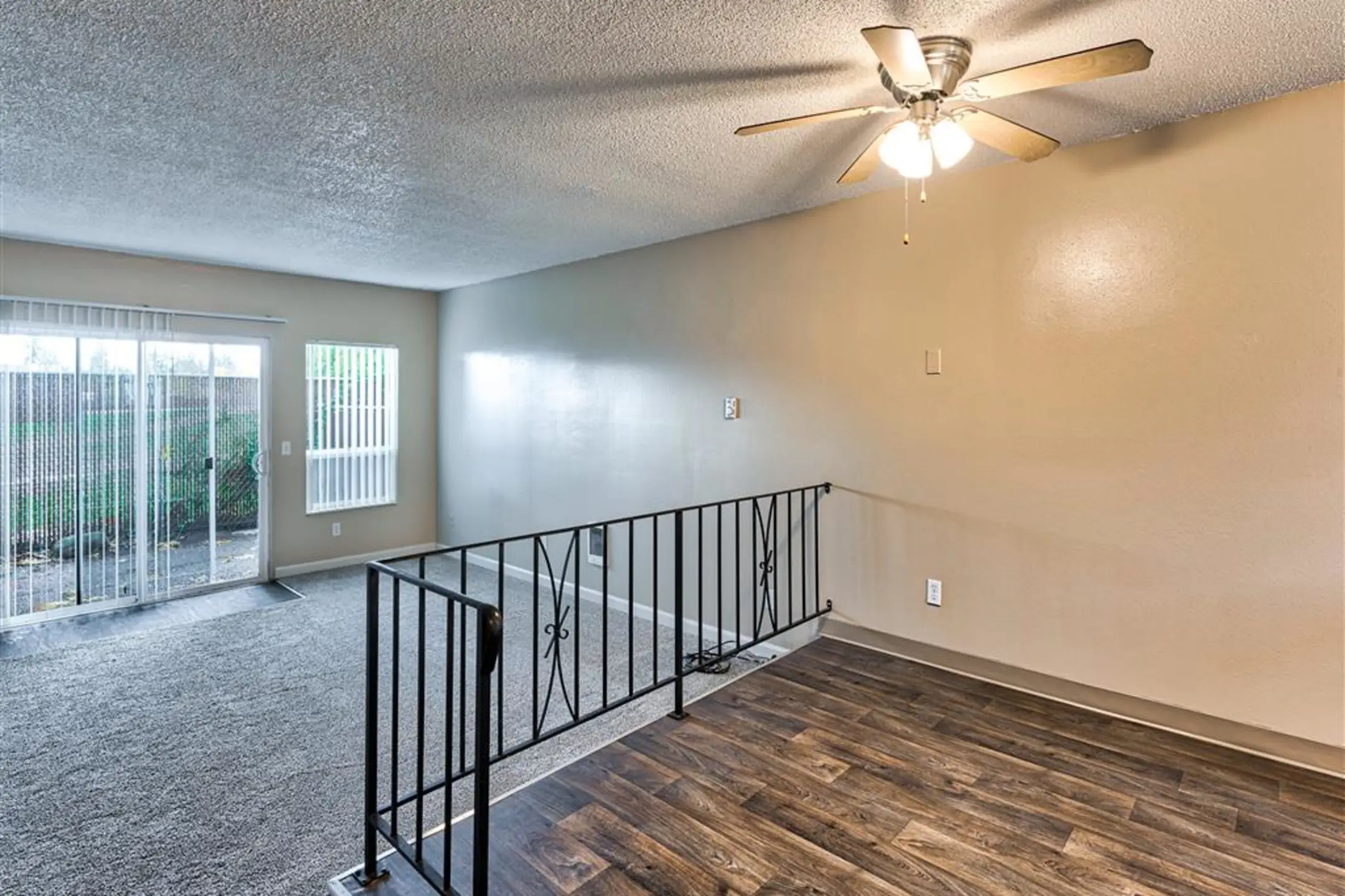 Living Room - Canby Garden Townhomes - Canby, OR