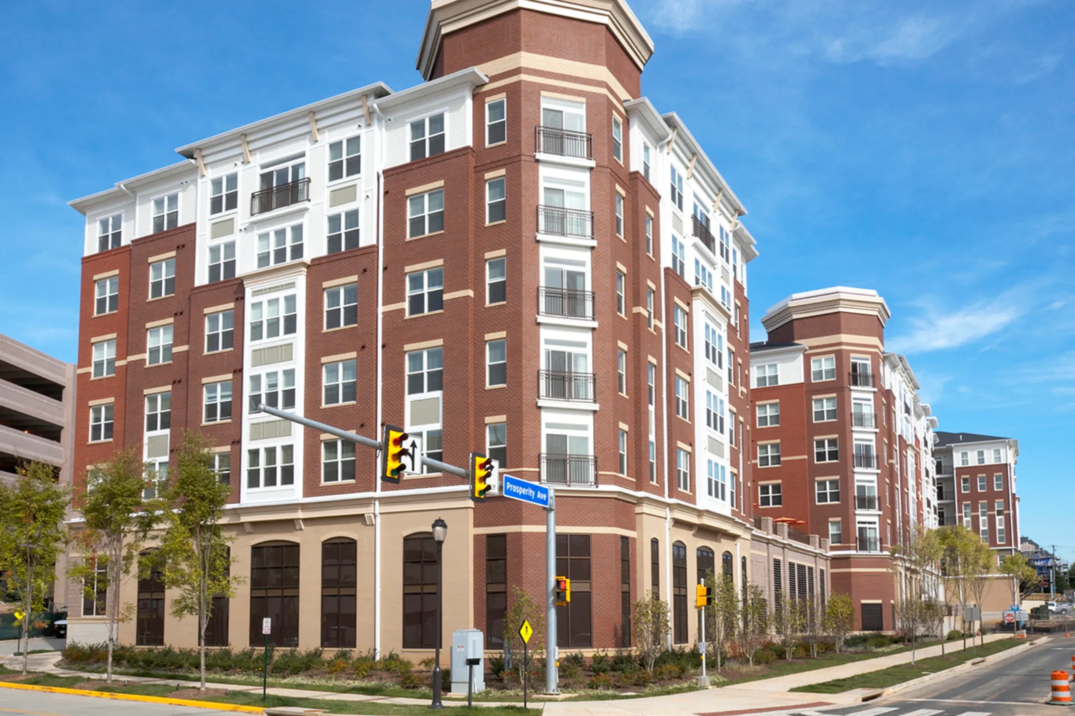 The Point at Dunn Loring 2677 Avenir Pl Vienna, VA Apartments for
