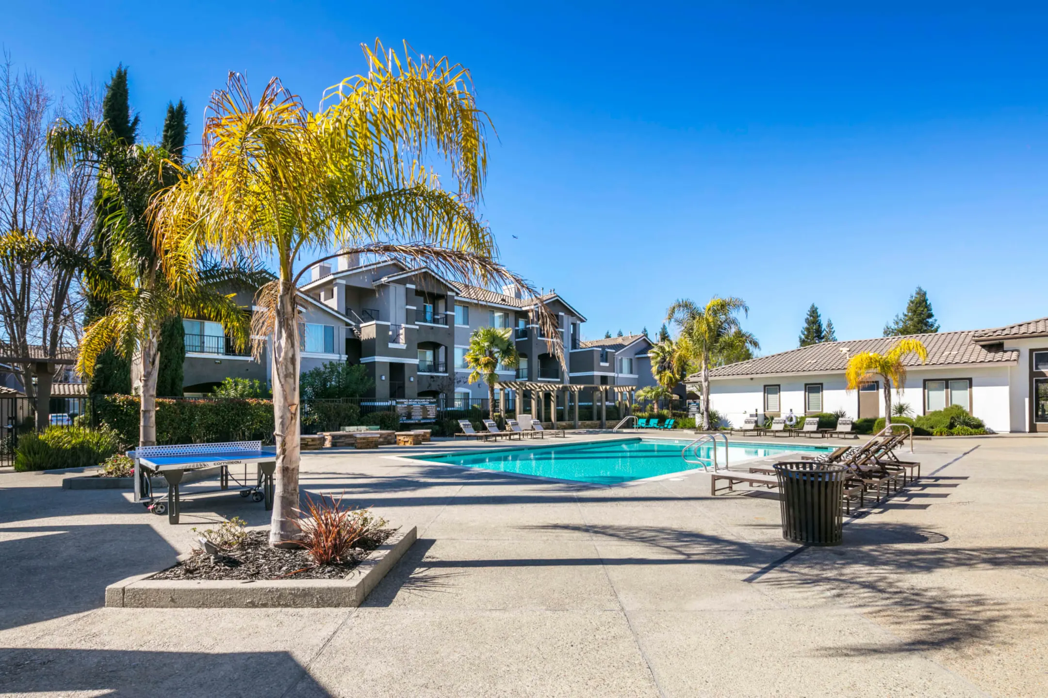 Miramonte and Trovas Apartments - Sacramento, CA