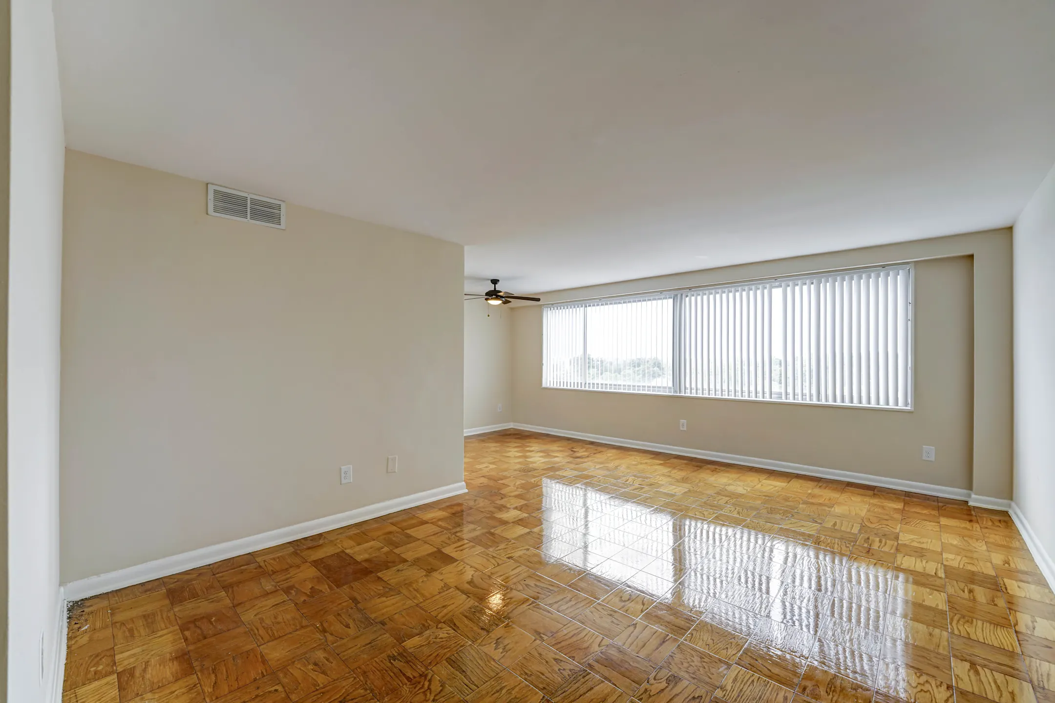 Living Room - 8600 - Silver Spring, MD