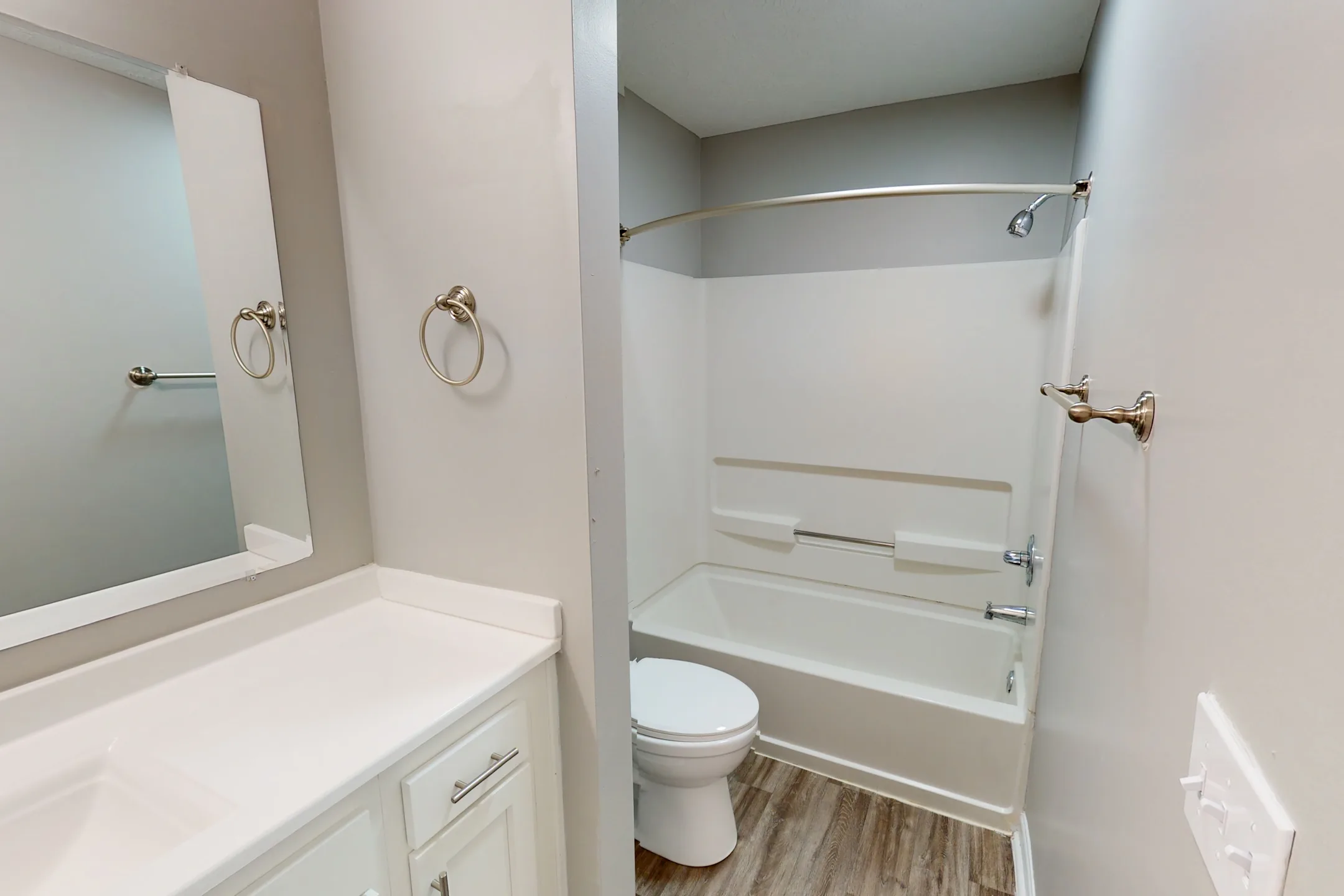 Burlington Oaks Apartments Burlington, KY 41005