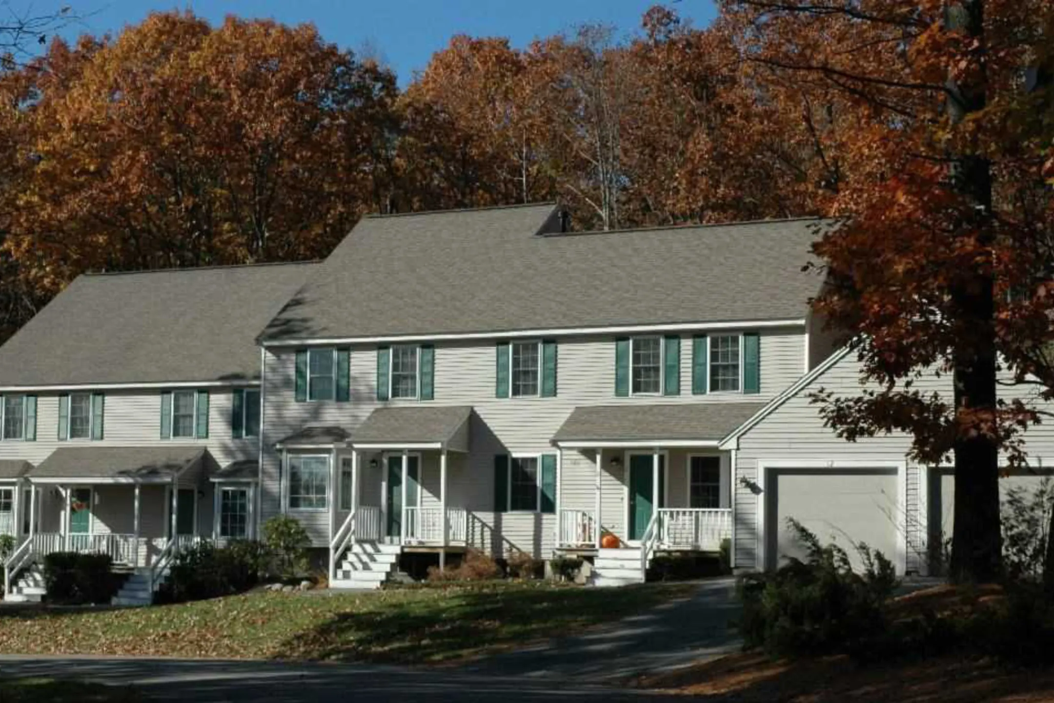 Birchwood Hills Townhomes Apartments Shirley, MA 01464