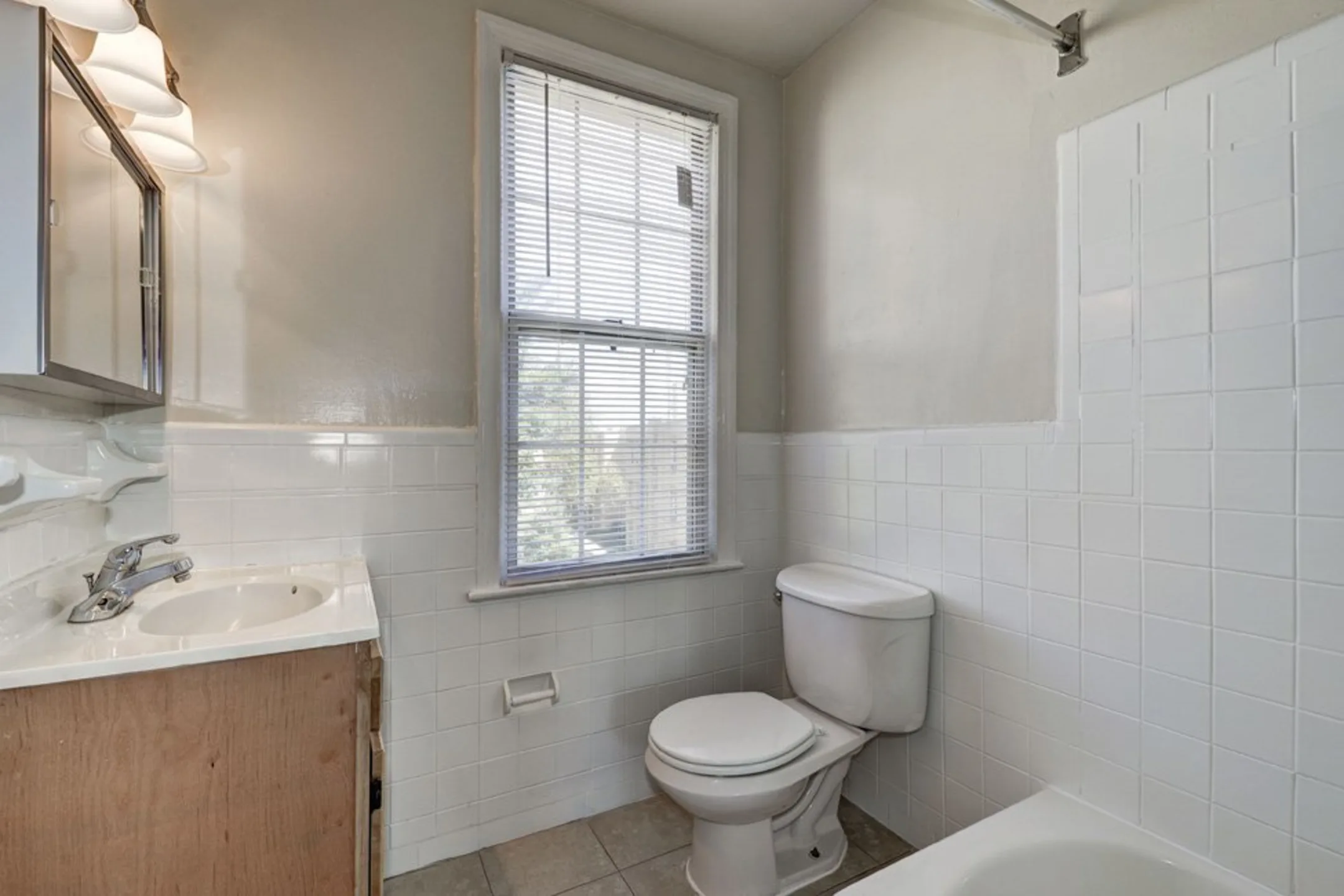 Bathroom - Chillum Manor - Washington, DC