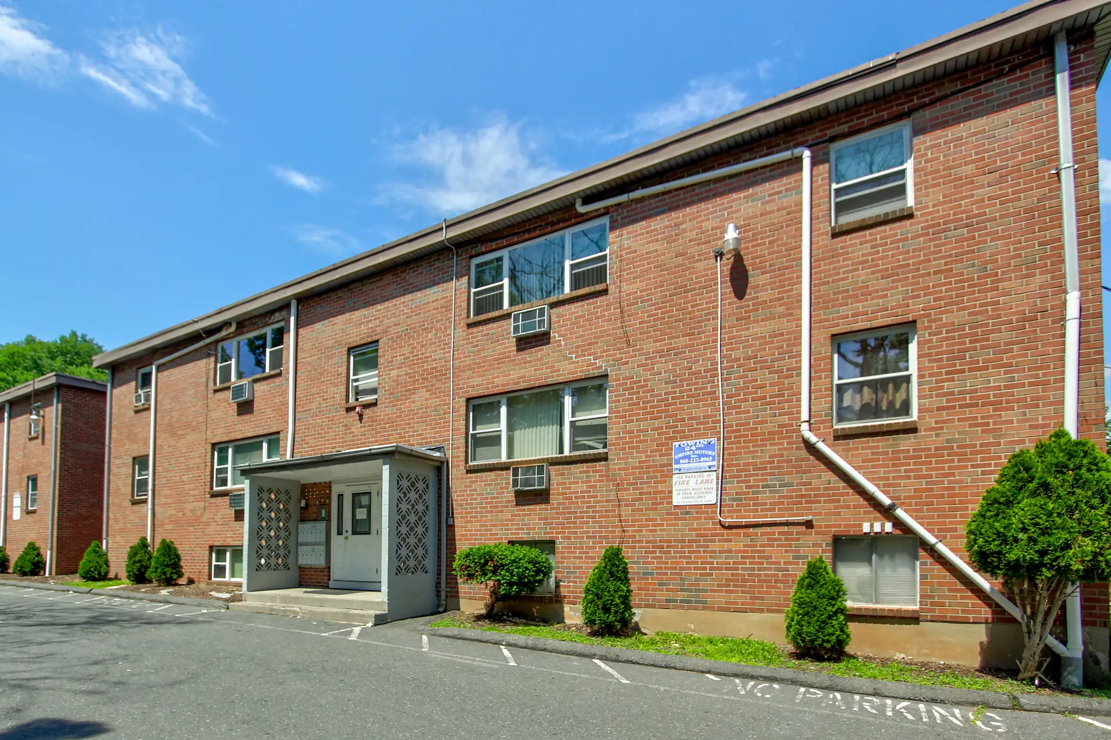 Farmington Gates Apartments Apartments New Britain, CT 06053